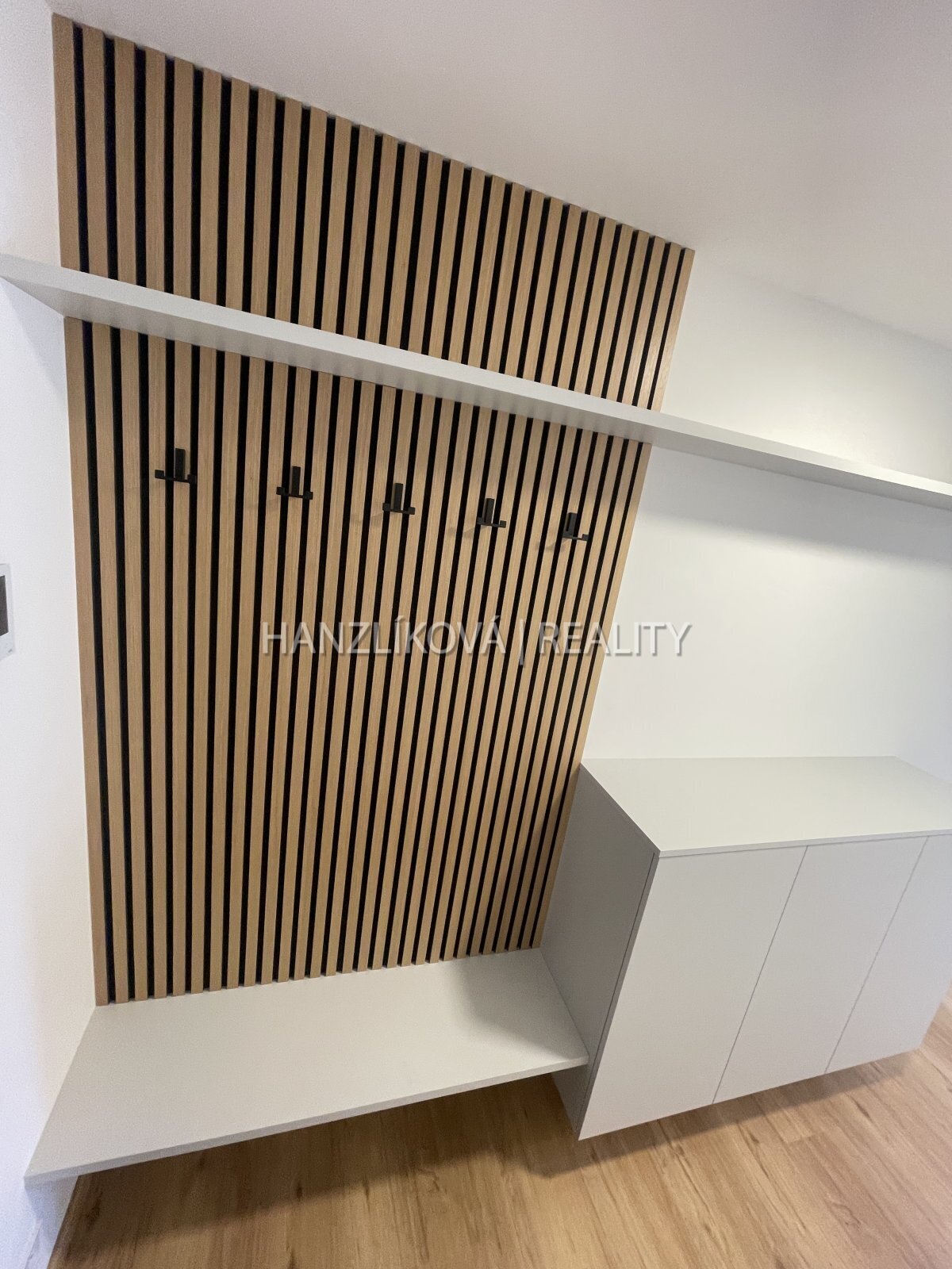 Pronájem bytu 3+kk 80 m2 , který má dvě terasy ,