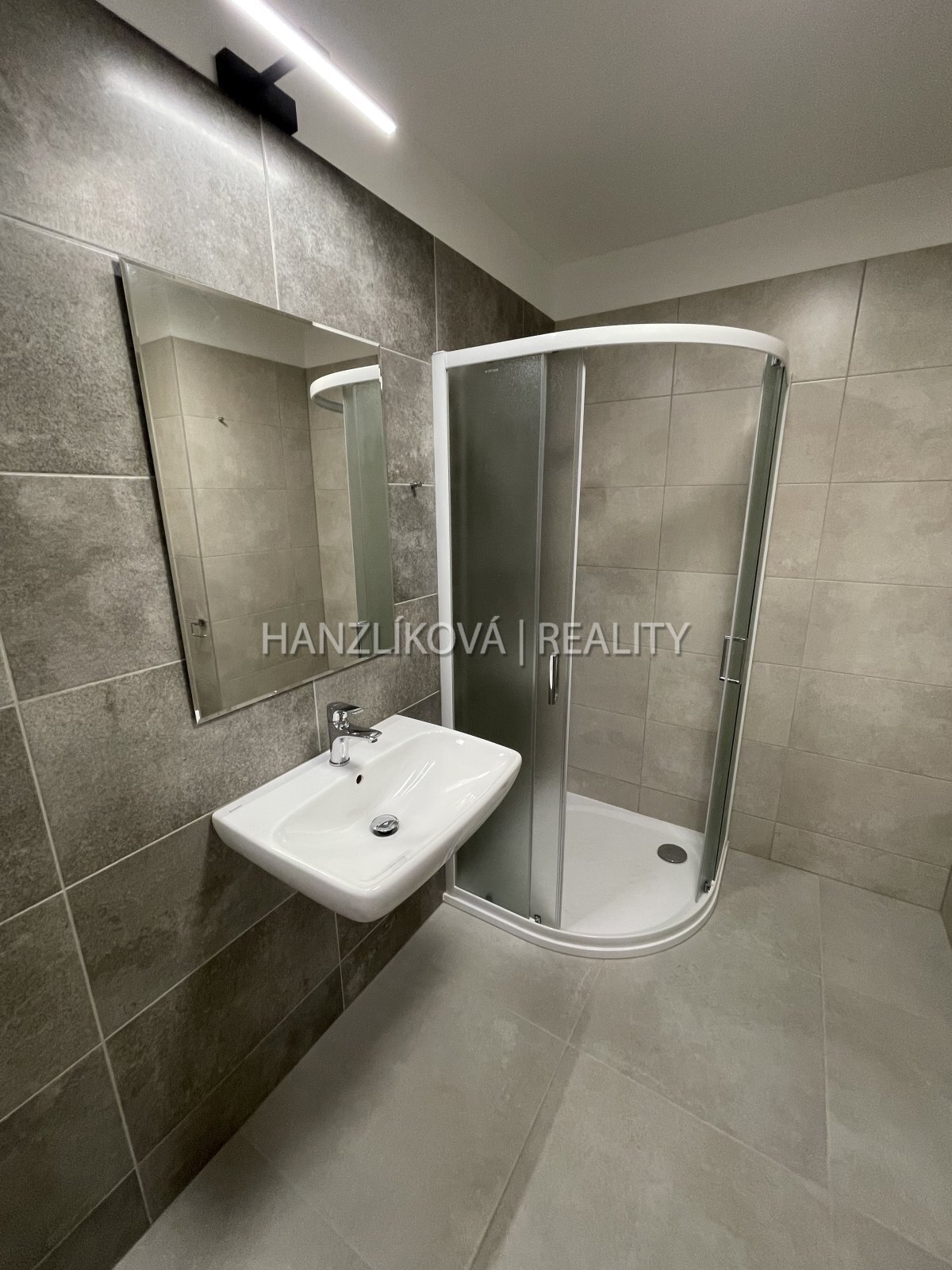 Pronájem bytu 2+kk s terasou, byt A.3.4, terasy Br