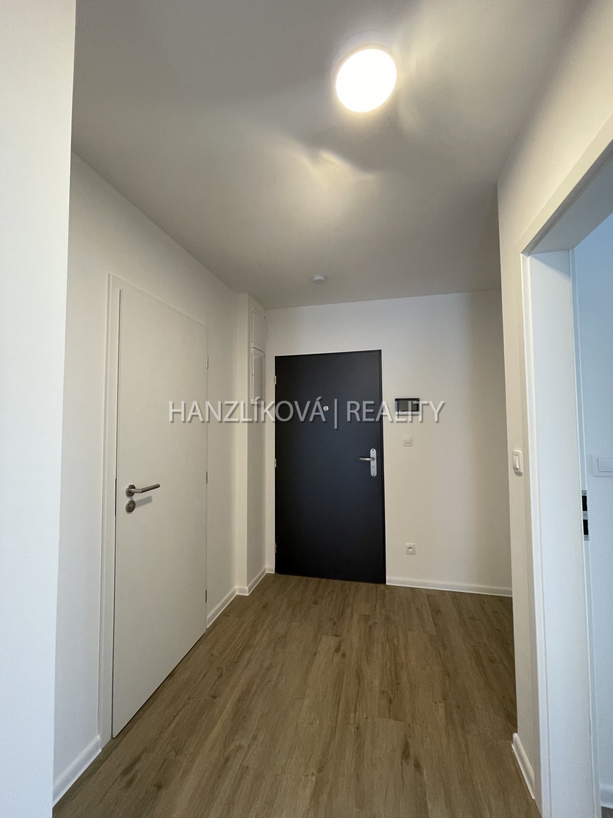 Pronájem novostavby bytu 3+kk 84,4 m2 s terasou 20