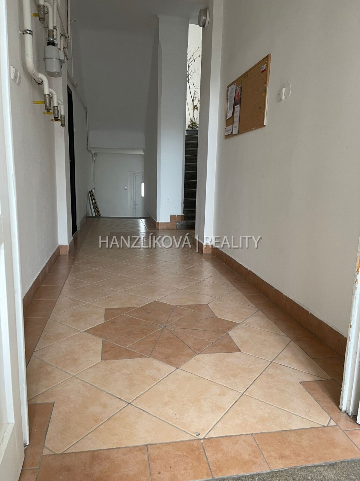 pronájem bytu 2+kk  Nádražní ulice, České Budějovi