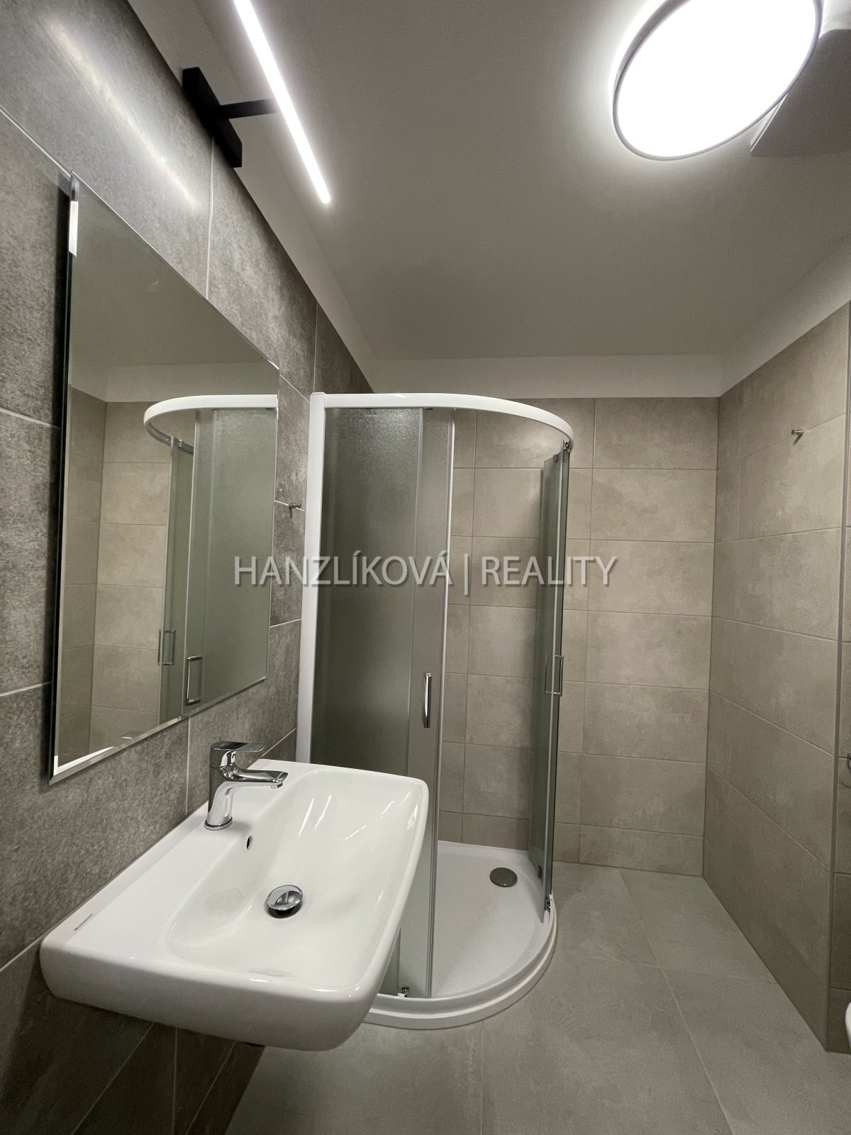 Pronájem bytu 2+kk s terasou, byt A.3.4, terasy Br