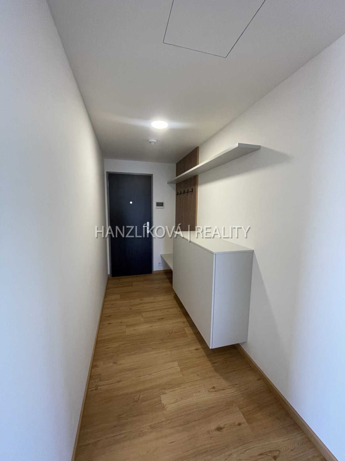 Pronájem bytu 3+kk 80 m2 , který má dvě terasy ,
