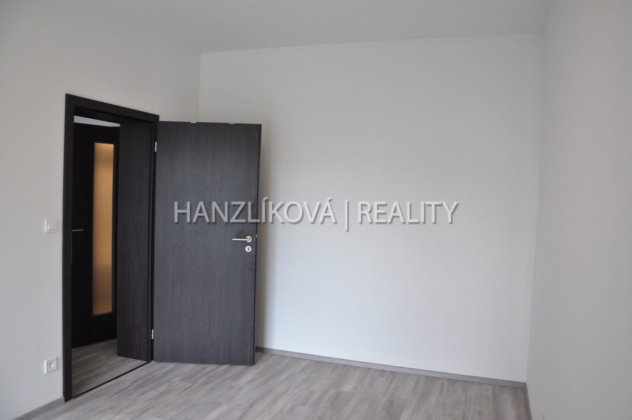 Ložnice, pronájem bytu 2+kk, Dlouhá Louka, České B