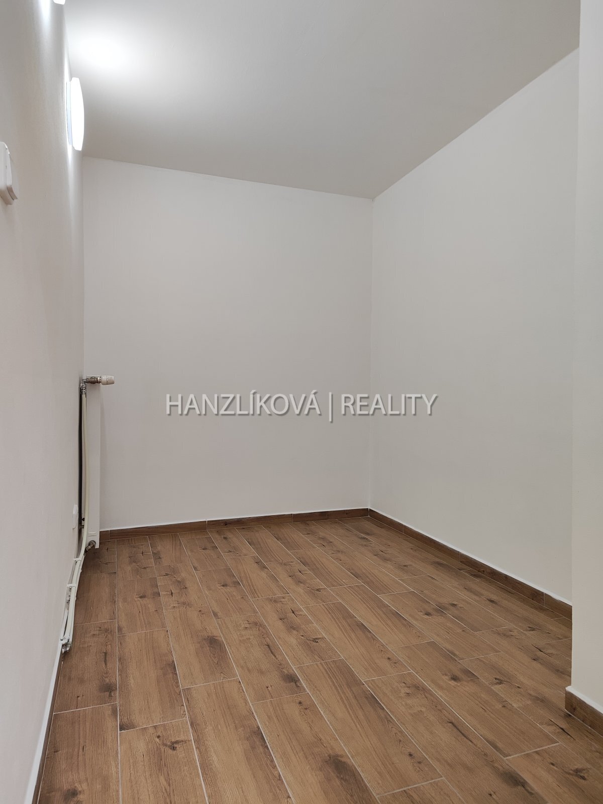 Šatna, pronájem bytu 3+kk, Skuherského, České Budějovice