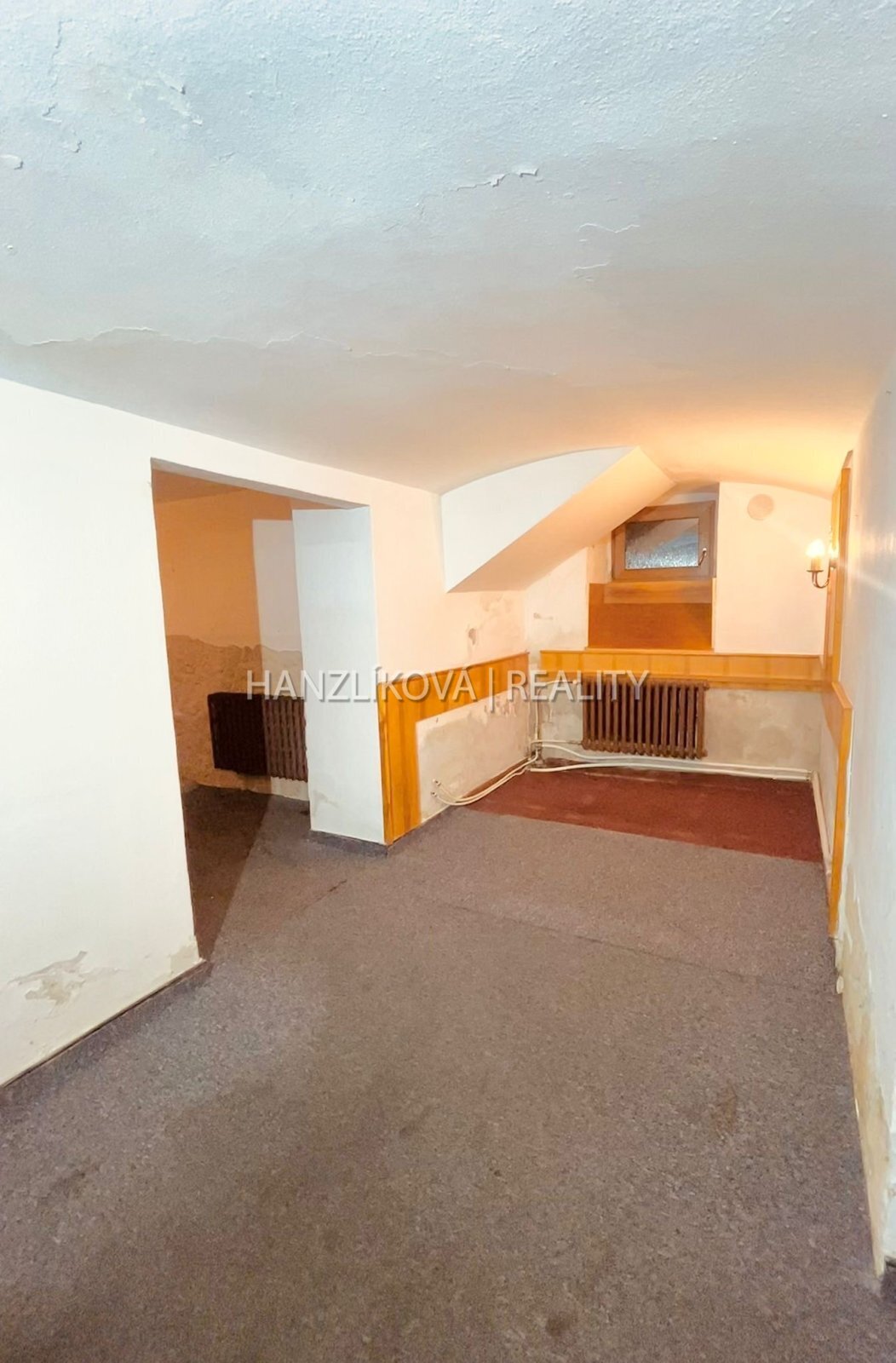 Pronájem nebytového prostoru 79,3 m&sup2; – Dvořák