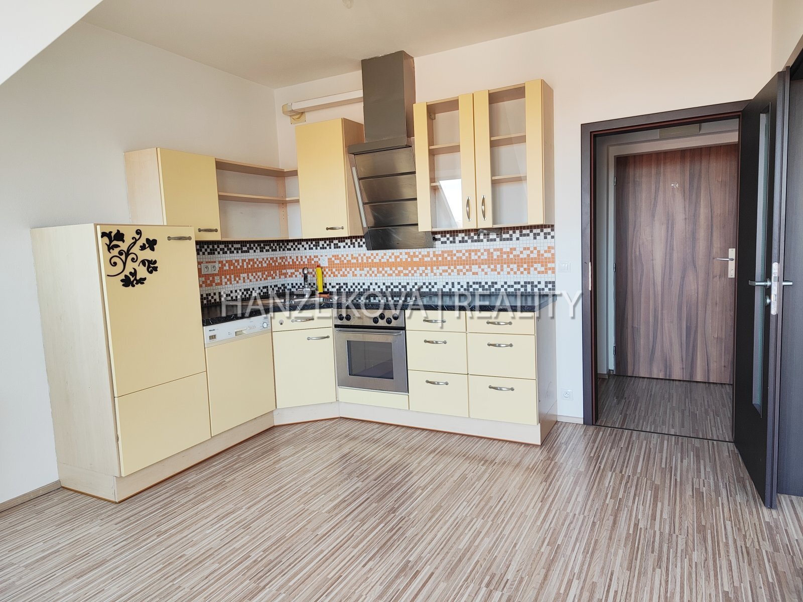Kuchyně, pronájem nového bytu 2+kk, ul. B. Smetany