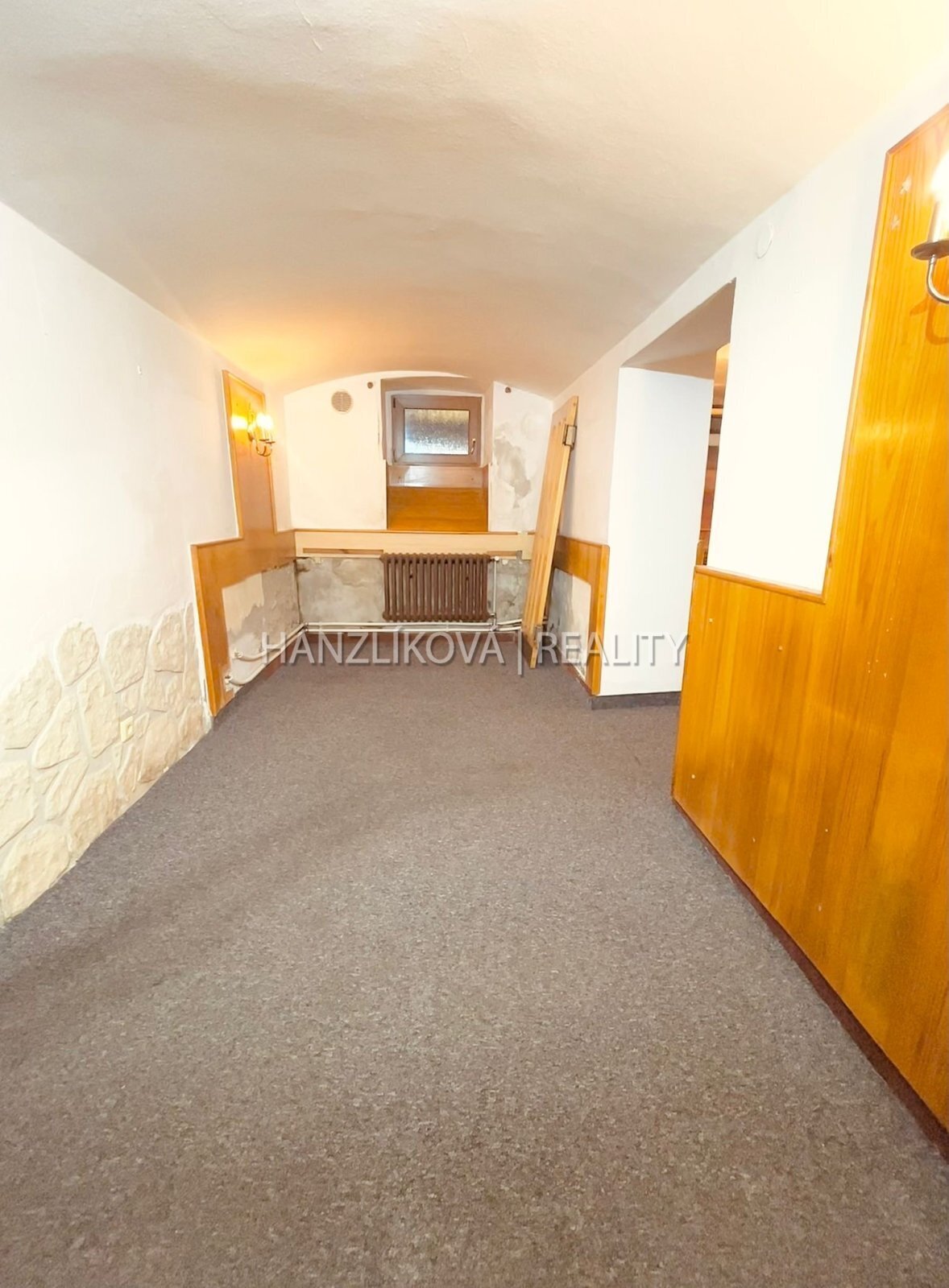 Pronájem nebytového prostoru 79,3 m&sup2; – Dvořák