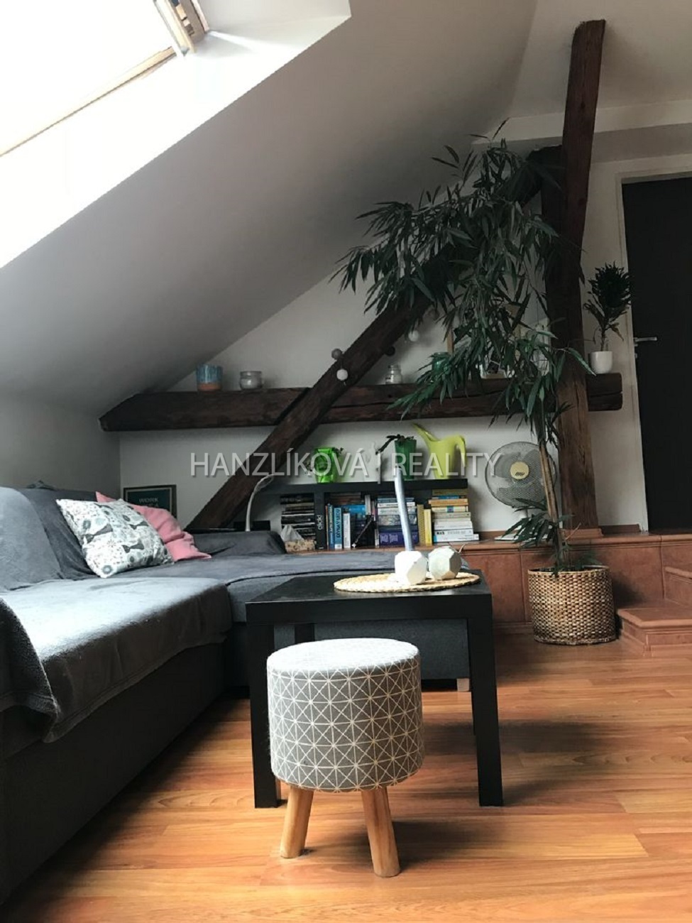 pronájem bytu 2+kk  Nádražní ulice, České Budějovi