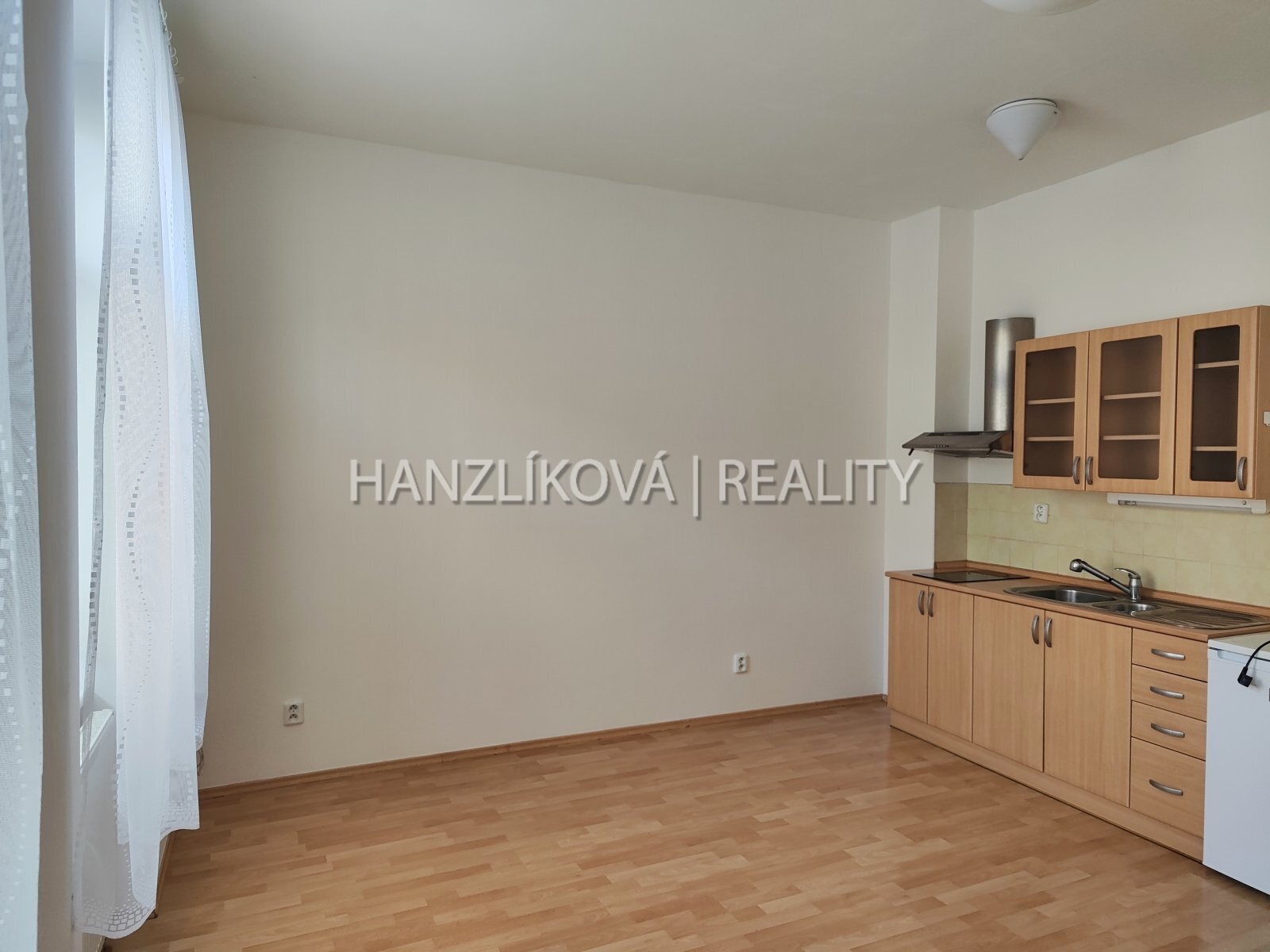 Pokoj, pronájem bytu 1+kk, Riegrova, České Budějov