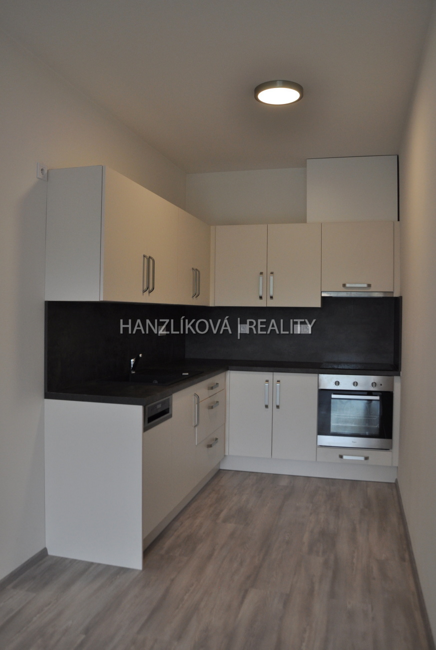 Kuchyně, pronájem bytu 2+kk, Dlouhá Louka, České B
