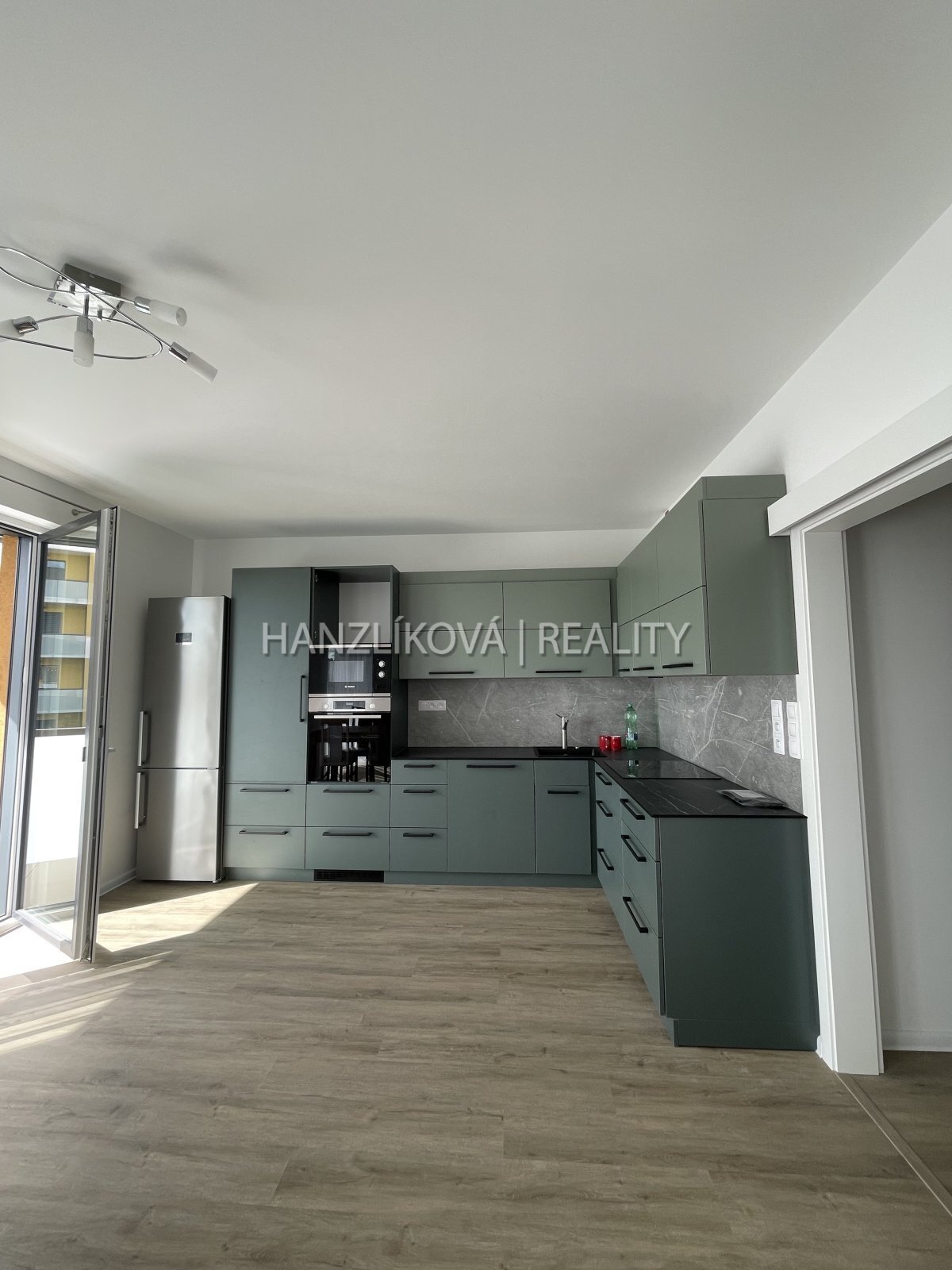 Pronájem novostavby bytu 3+kk 84,4 m2 s terasou 20