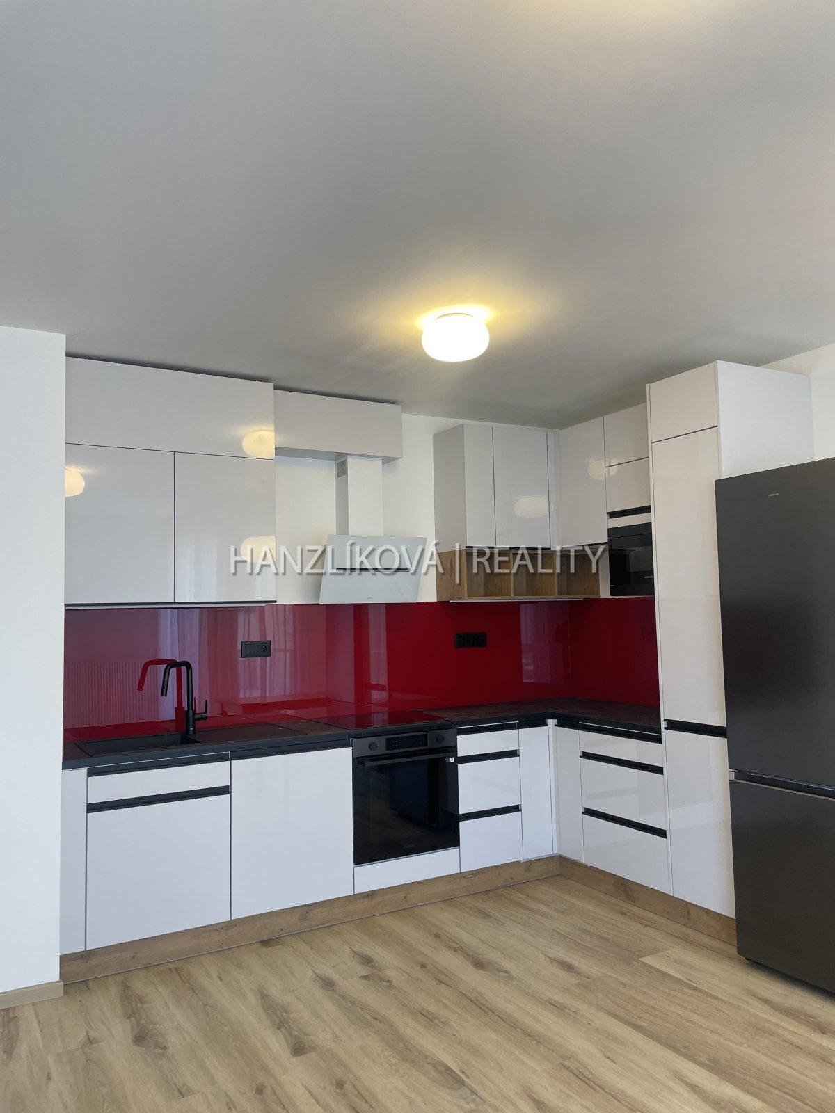 pronájem novostavby bytu 2+kk s lodžií, byt číslo B.04, residence Hálkova, ČB