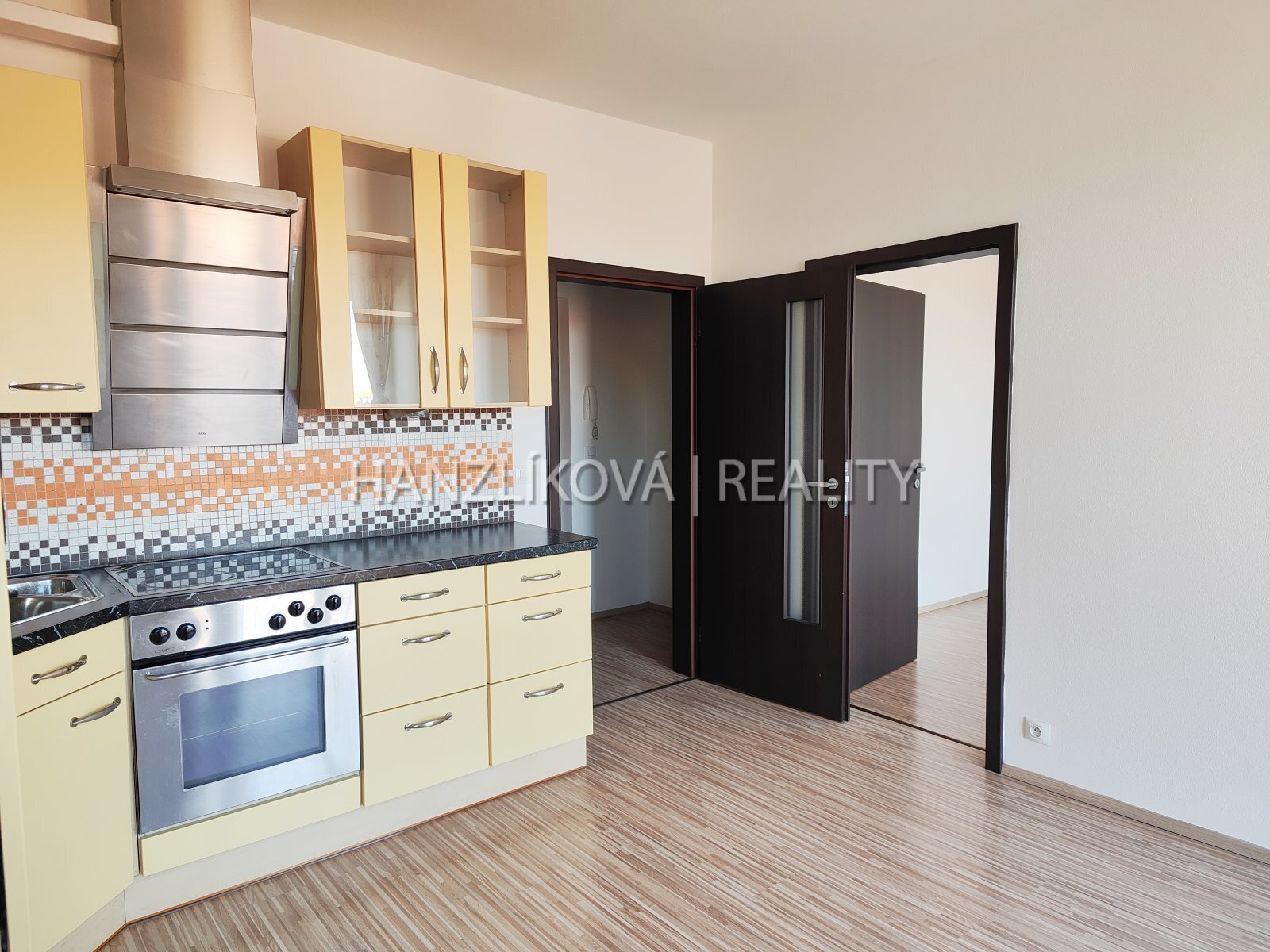 Kuchyně, pronájem nového bytu 2+kk, ul. B. Smetany