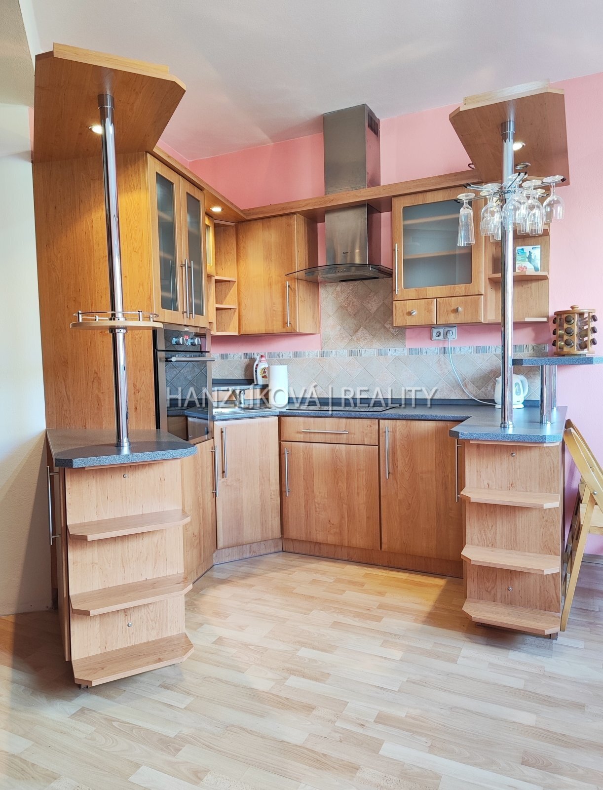 Kuchyně, pronájem malého bytu 2+kk, Rudolfovská, České Budějovice