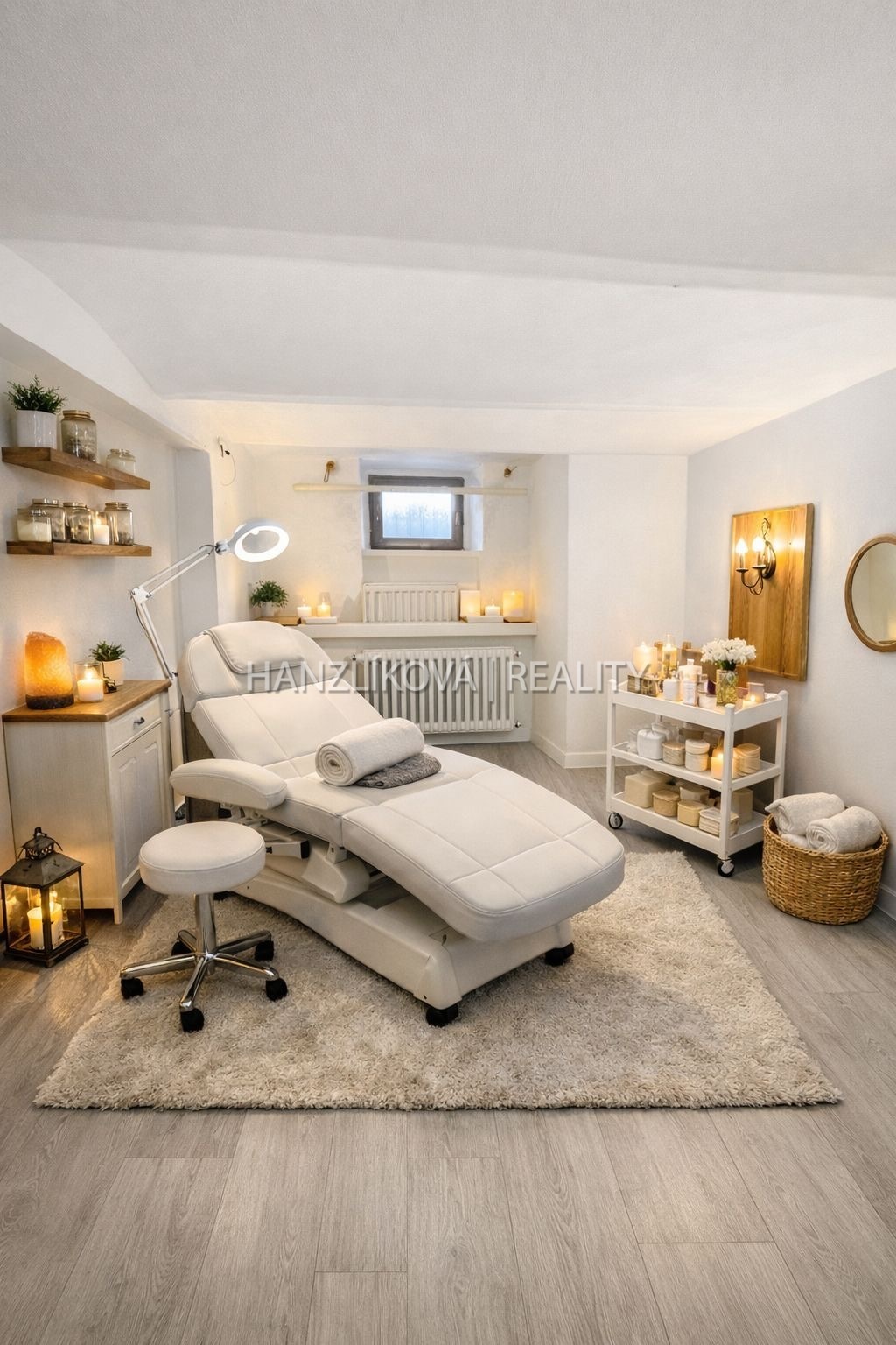 Pronájem nebytového prostoru 79,3 m&sup2; – Dvořák