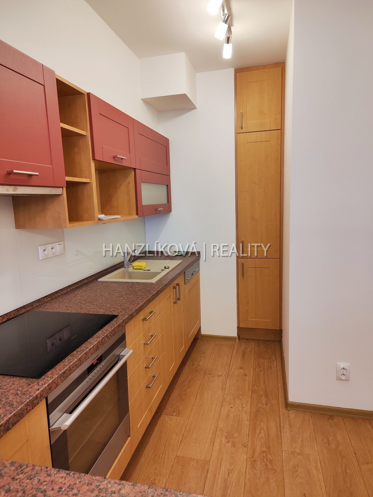 Kuchyně, pronájem bytu 2+kk, Staroměstská, České Budějovice