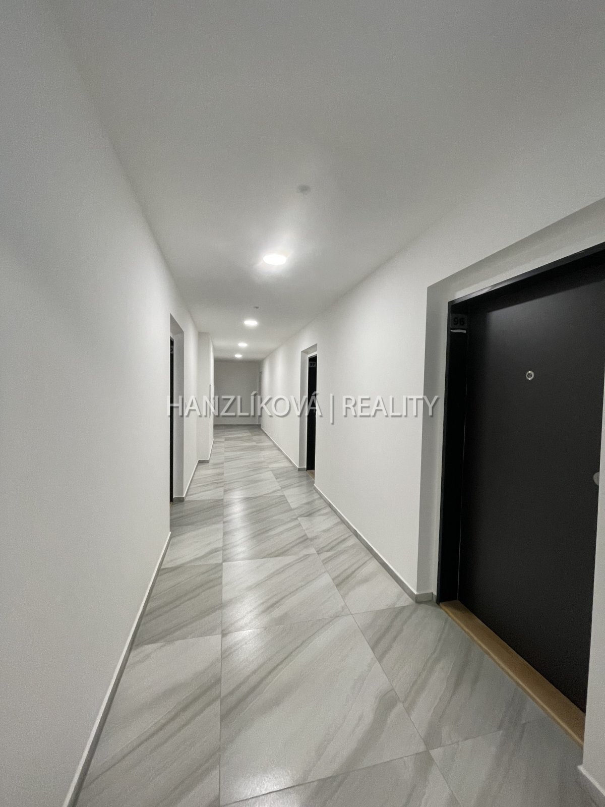 Pronájem novostavby bytu 3+kk 84,4 m2 s terasou 20