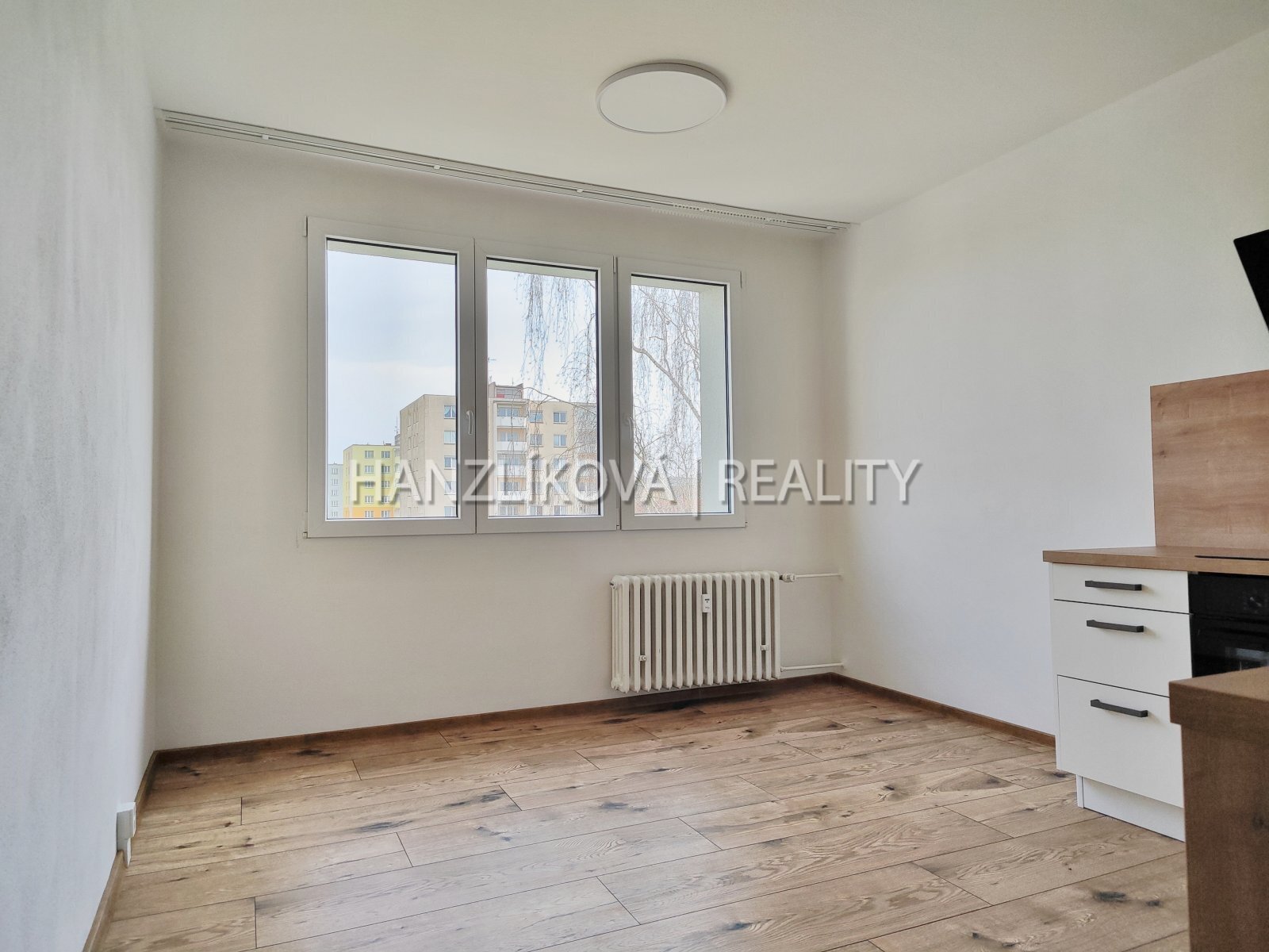 Kuchyně, pronájem bytu 1+1, J. Opletala, České Budějovice