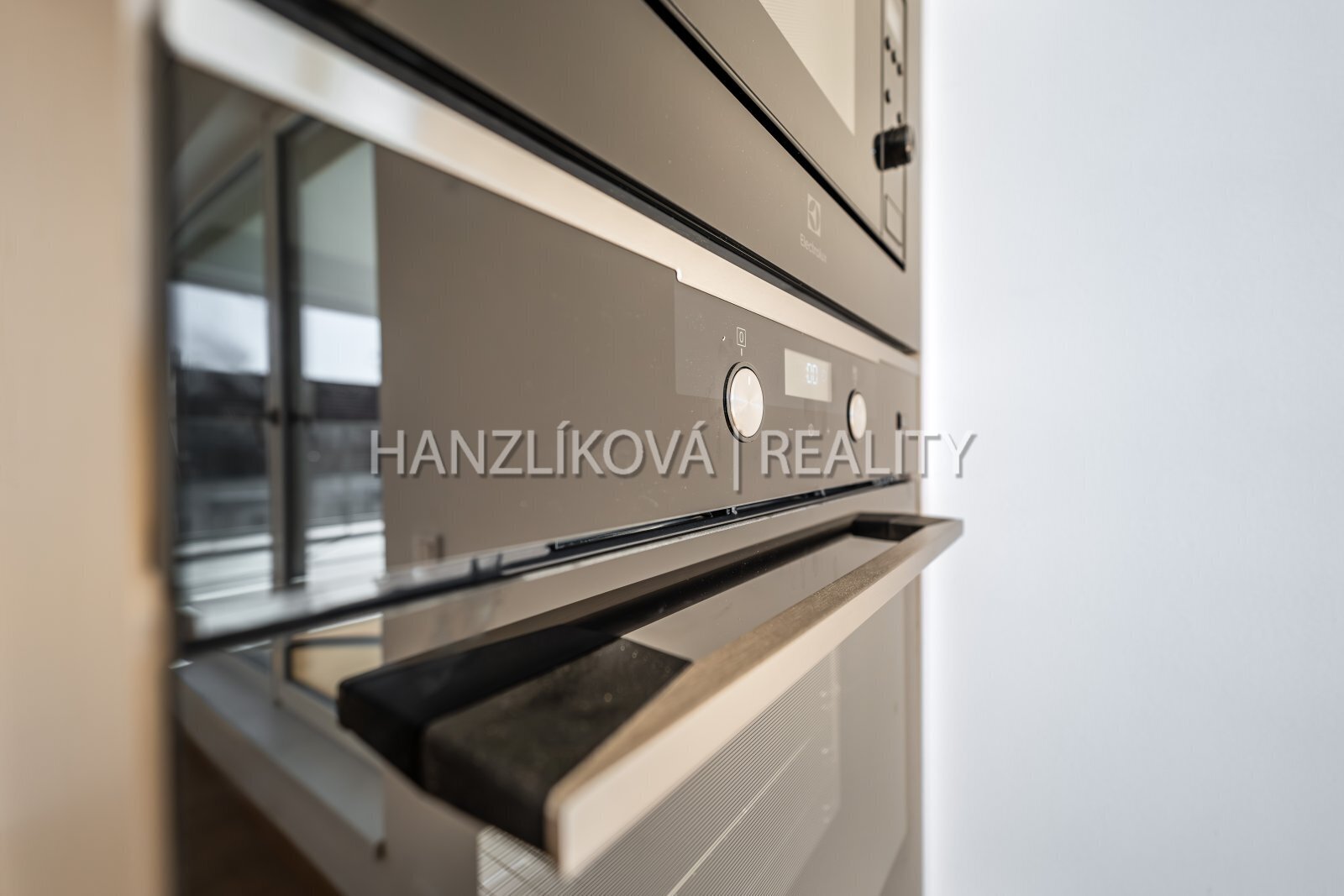 25-09-19 ČB Hálkova_38.jpg