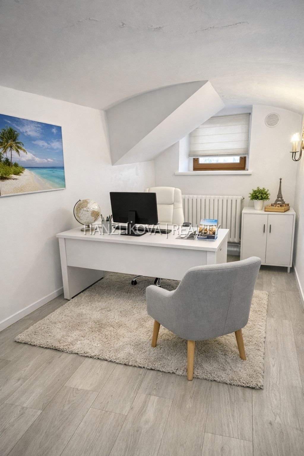 Pronájem nebytového prostoru 79,3 m&sup2; – Dvořák