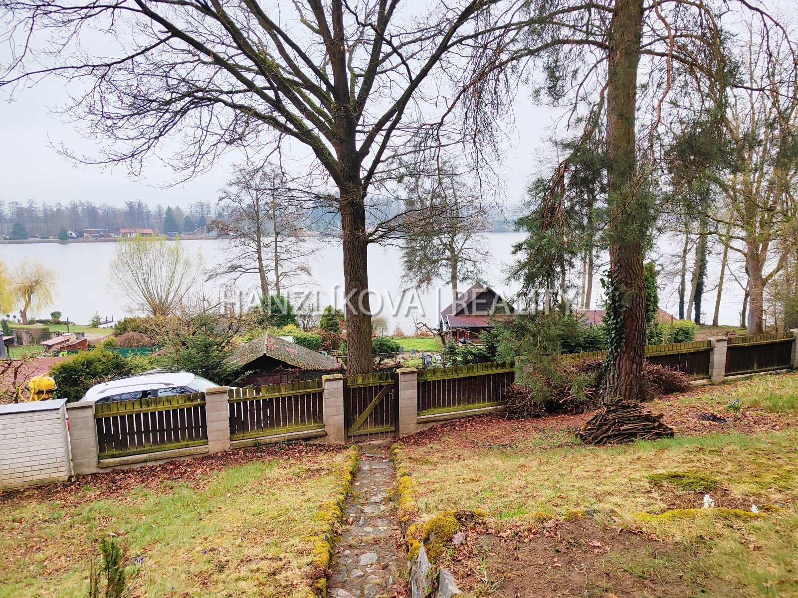 Výhled ze zahrady, pronájem chaty, Vodňany