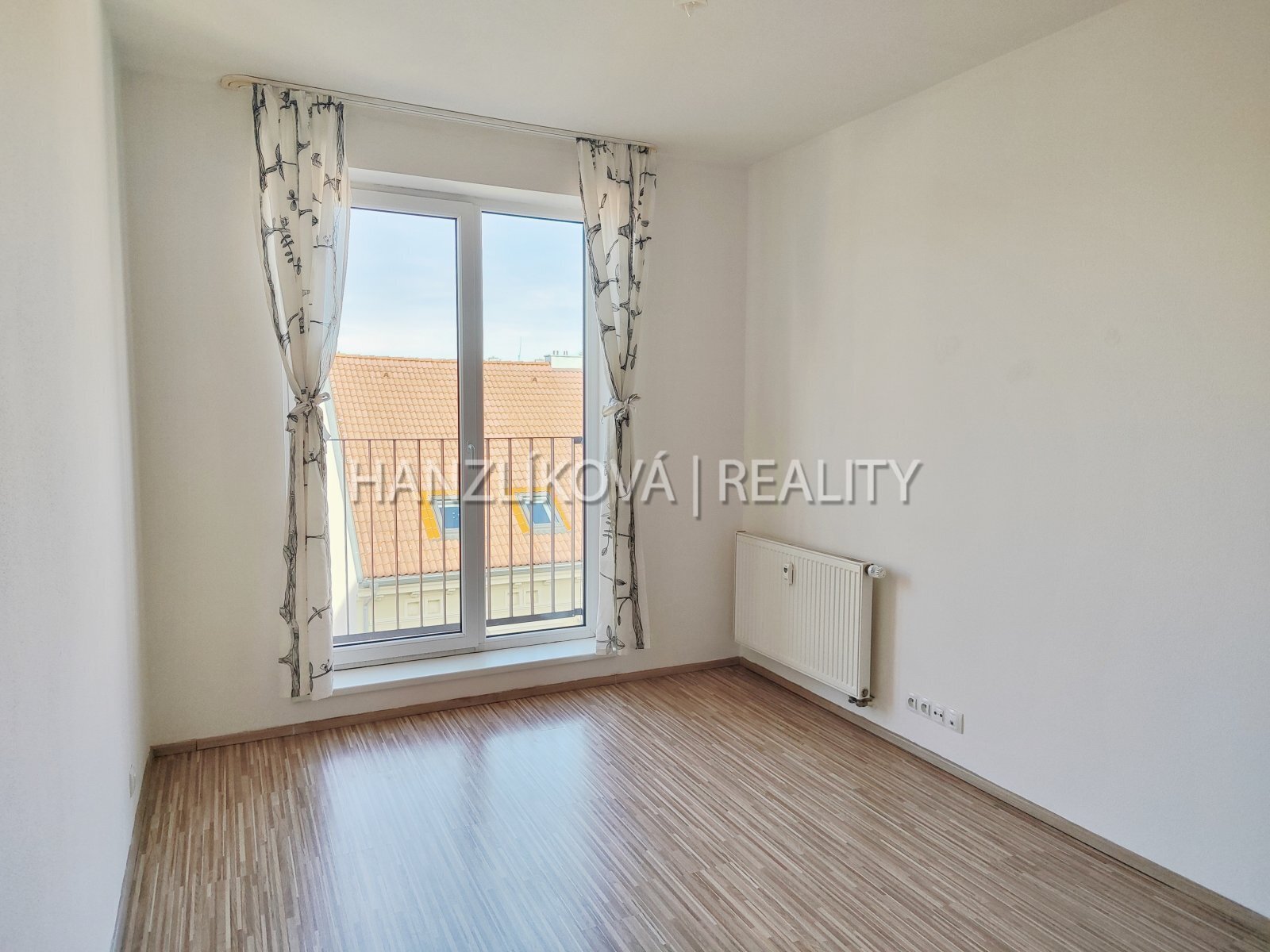 Ložnice, pronájem nového bytu 2+kk, ul. B. Smetany