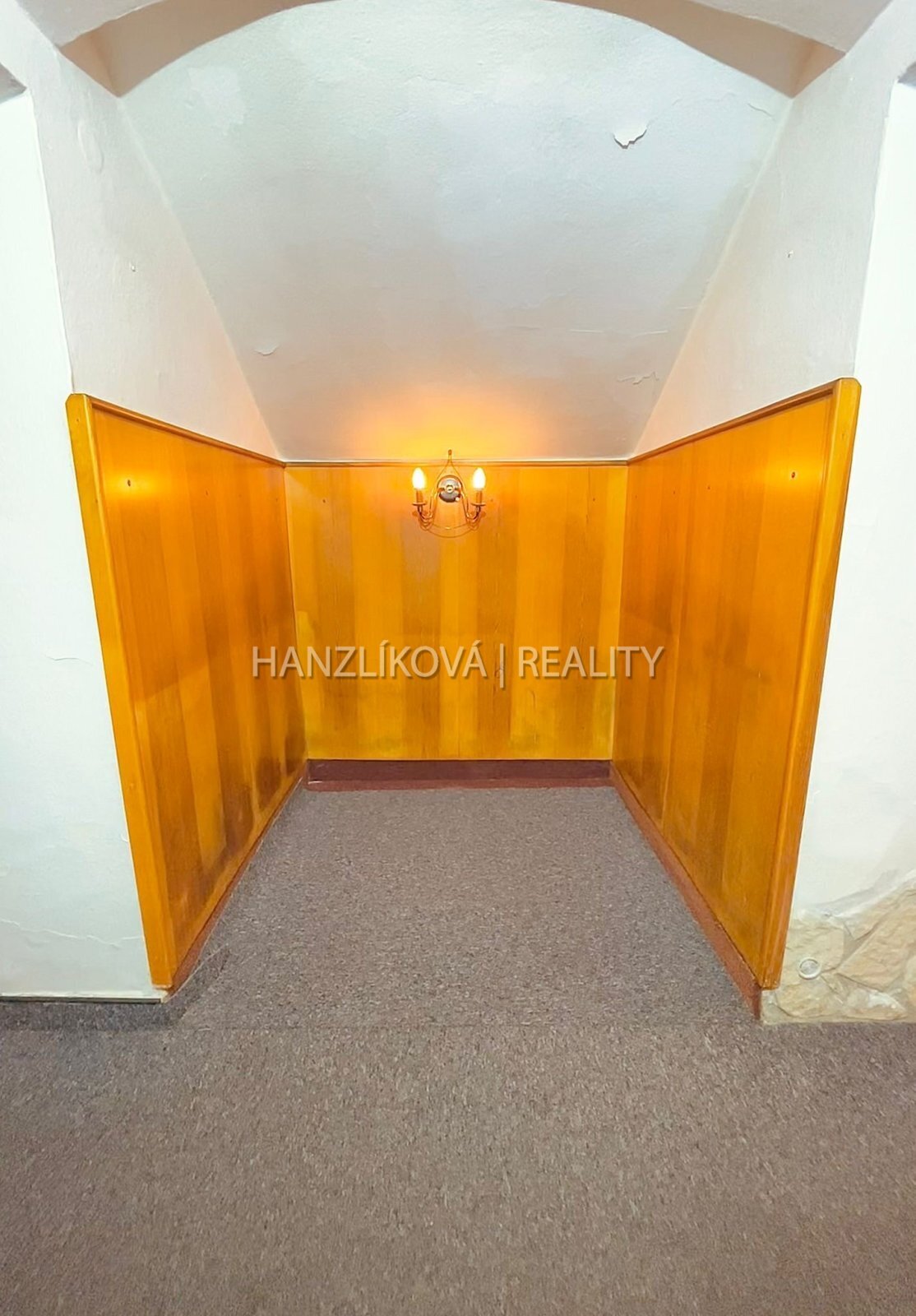 Pronájem nebytového prostoru 79,3 m&sup2; – Dvořák