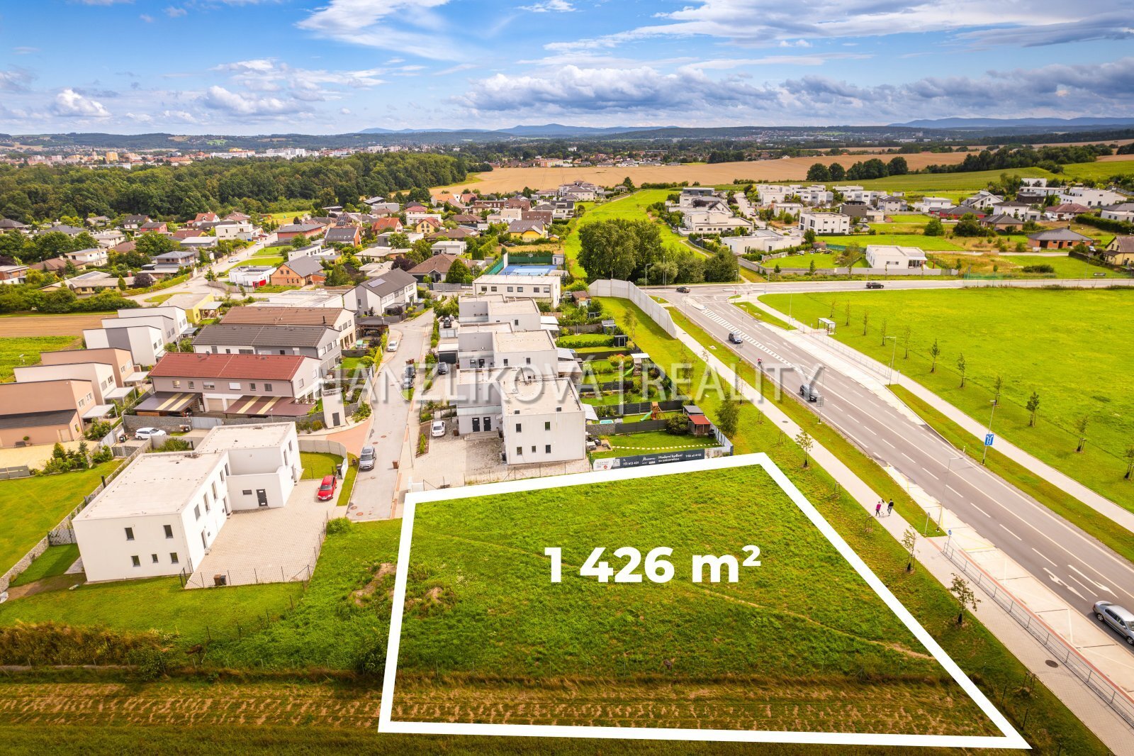 25-08-01 ČB Pozemek_4_00000.jpg