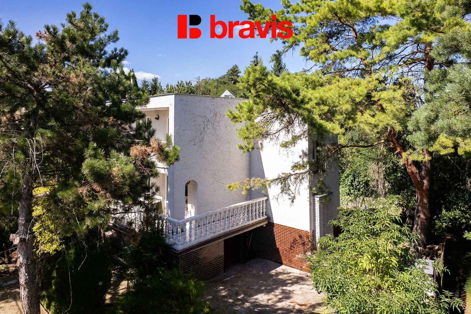 1758645035-034316ae-b945-4bfe-9475-3feb5c5f3d8f