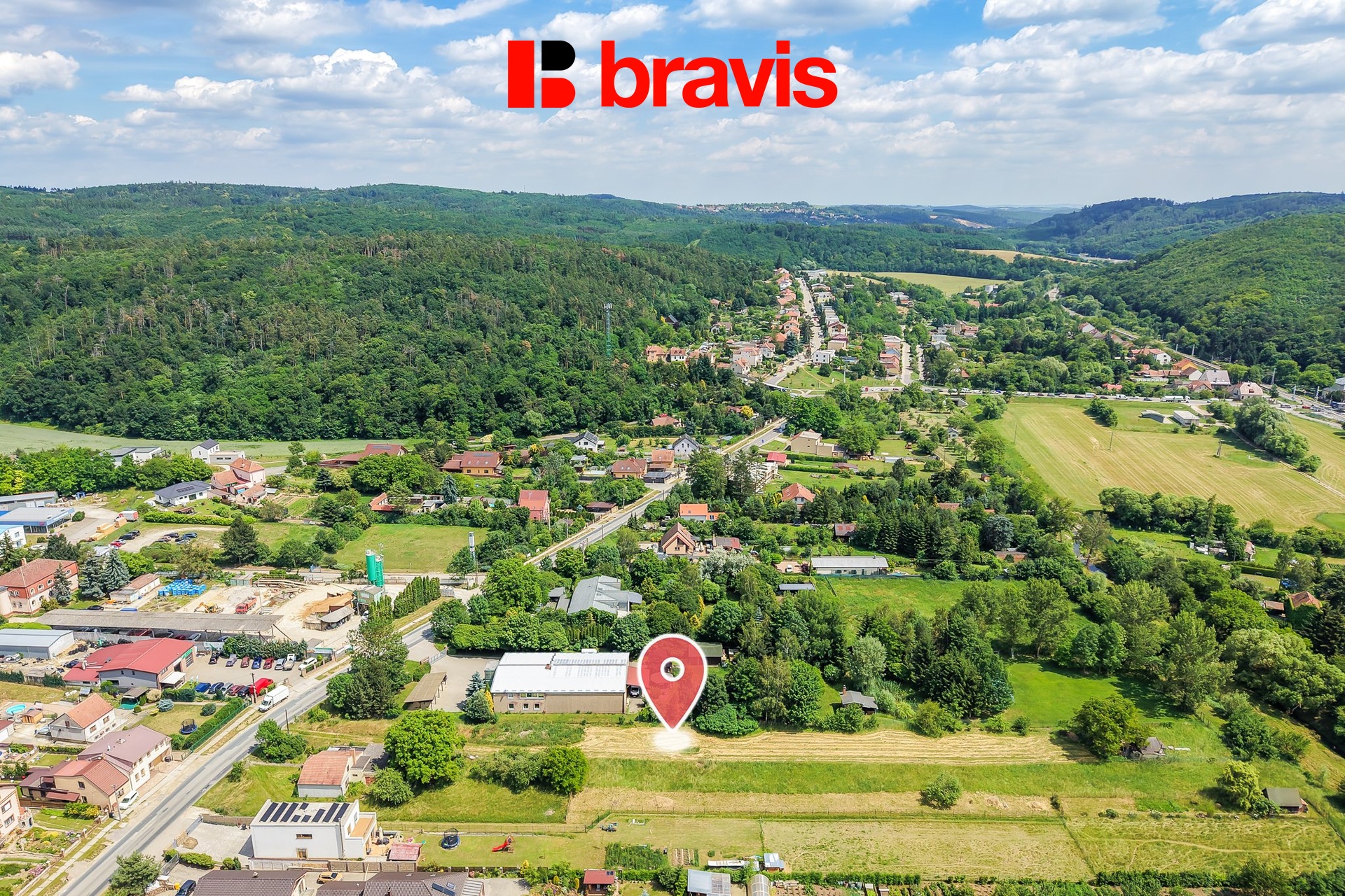 08_DJI_20260618140300_0250_D_ozn_FoceniBytu.cz
