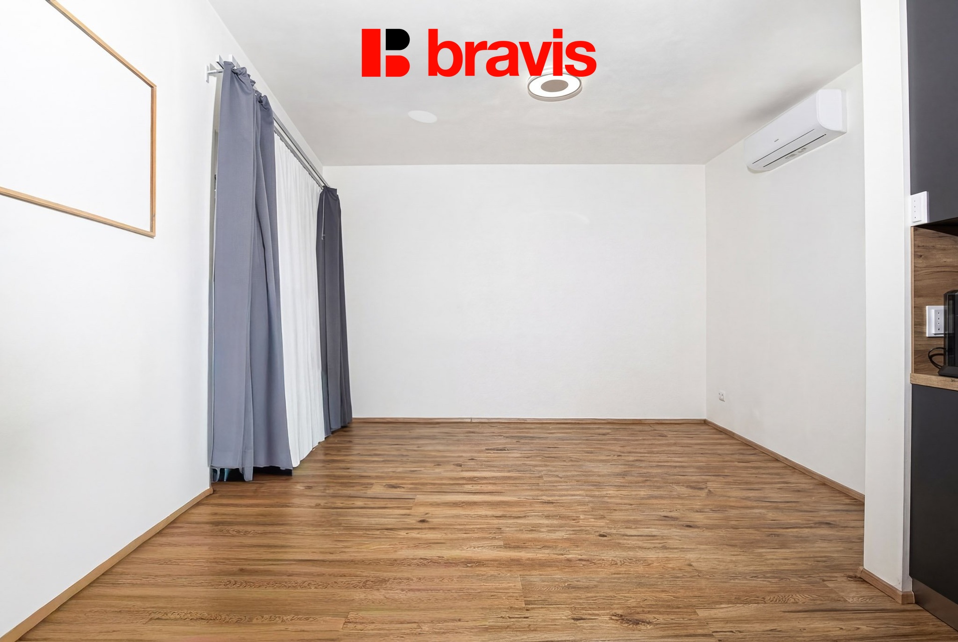 hf_20260330_194640_8ad97122-2bb8-4a56-b9ed-9bb57e0a98d5