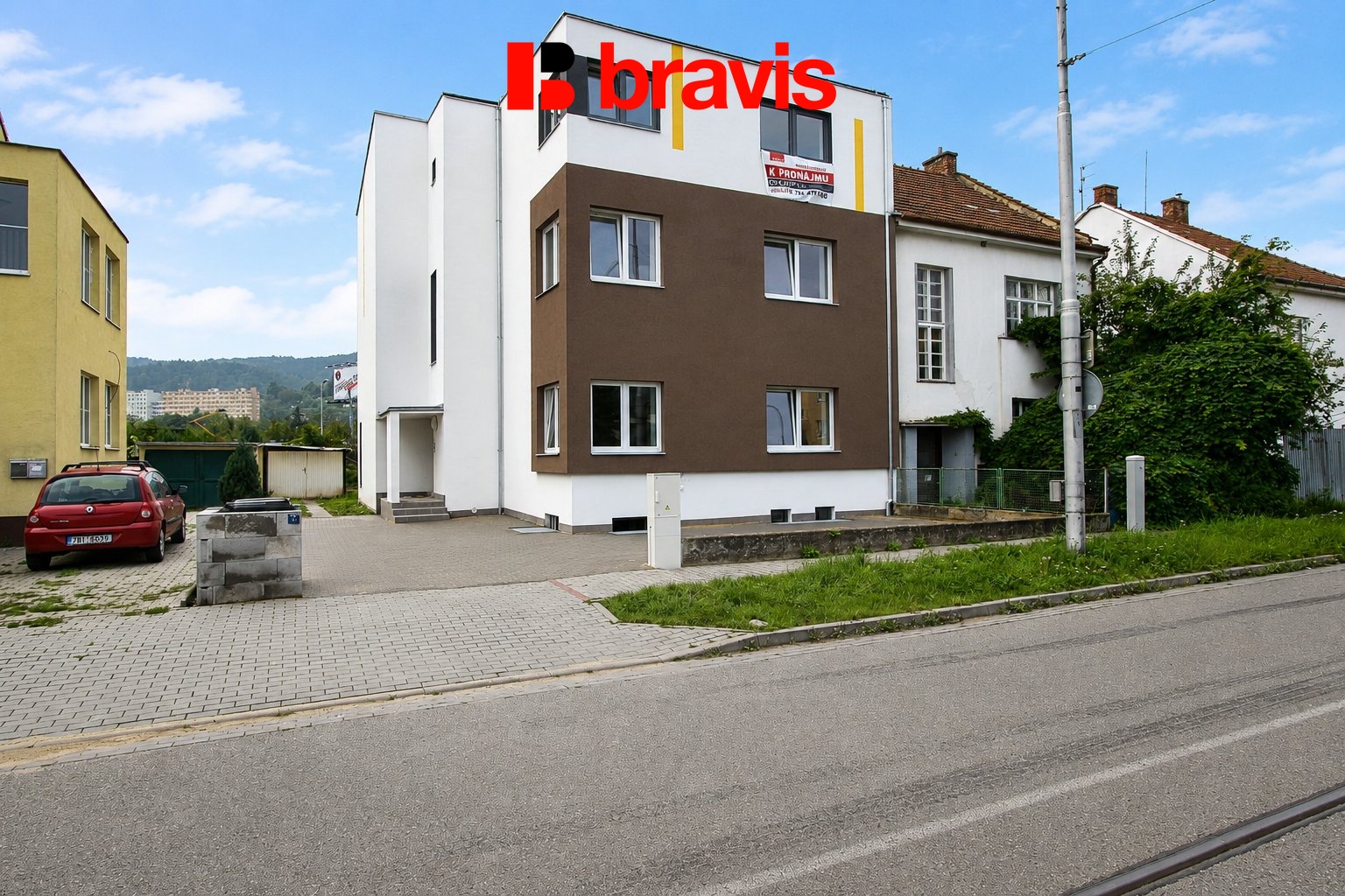 b06987d5-21d7-430b-9651-76301de5a81d