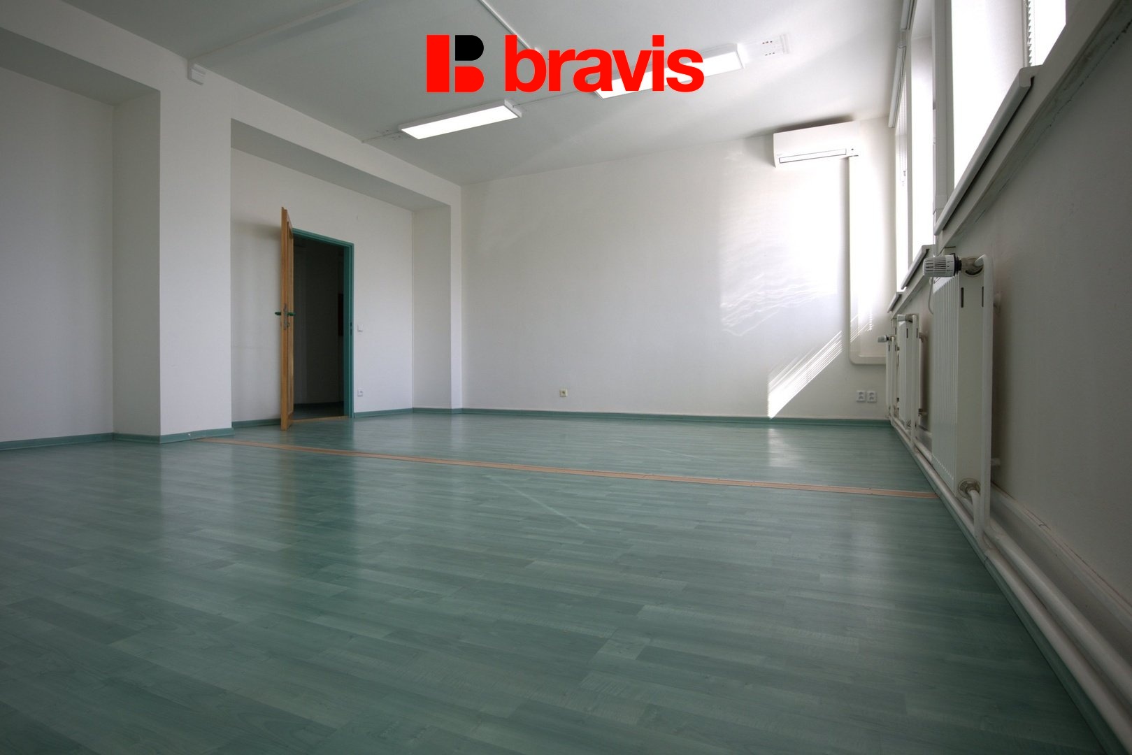 1920x1080wm2504151553-696dc-pronajem-kancelari-370