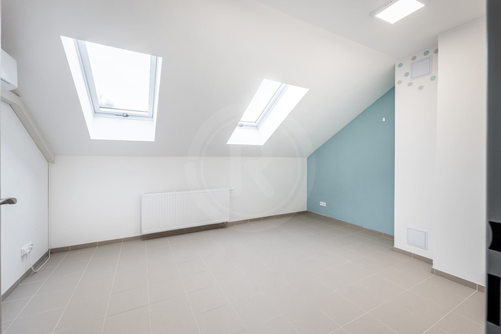 25-10-22 Ledenice Komerční prostor Foto_37.jpg