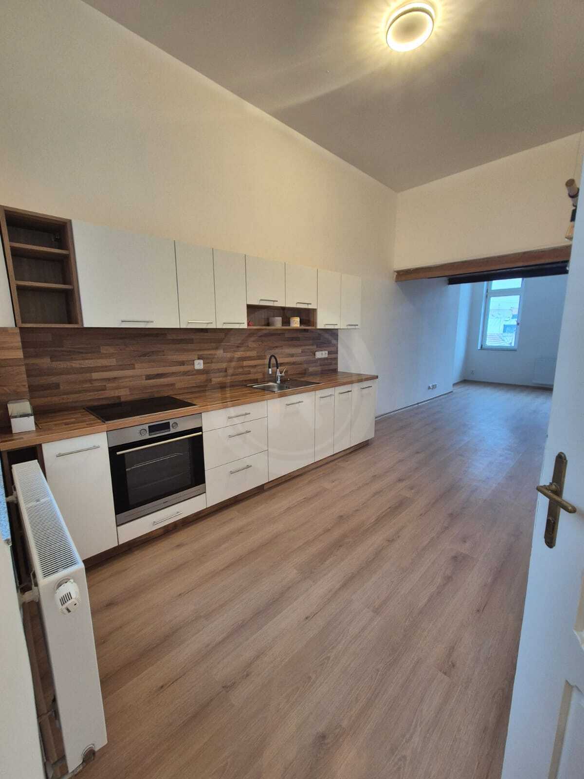 WhatsApp Image 2025-11-25 at 08.57.32 (2).jpeg