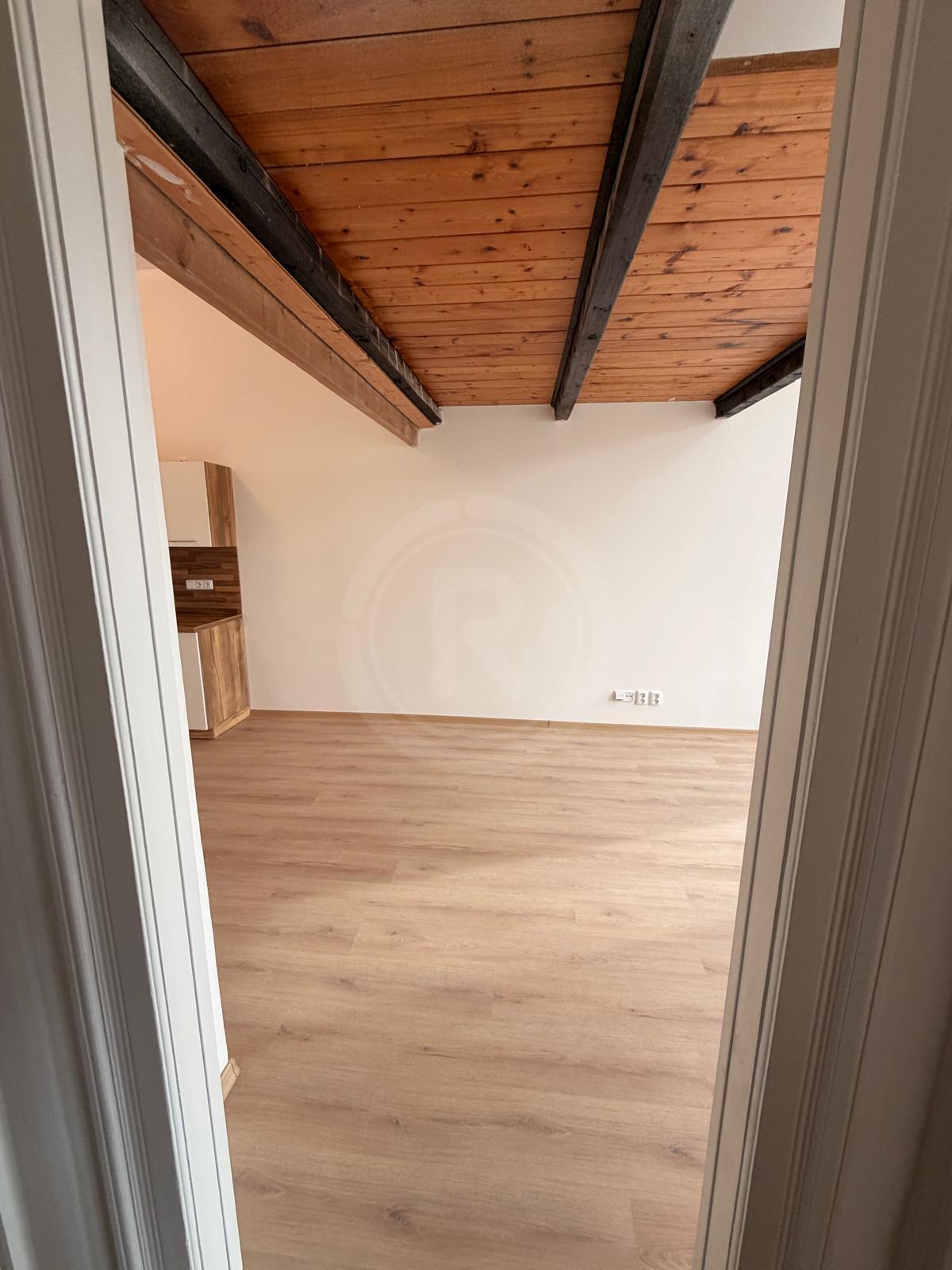 WhatsApp Image 2025-11-18 at 09.48.24 (1).jpeg