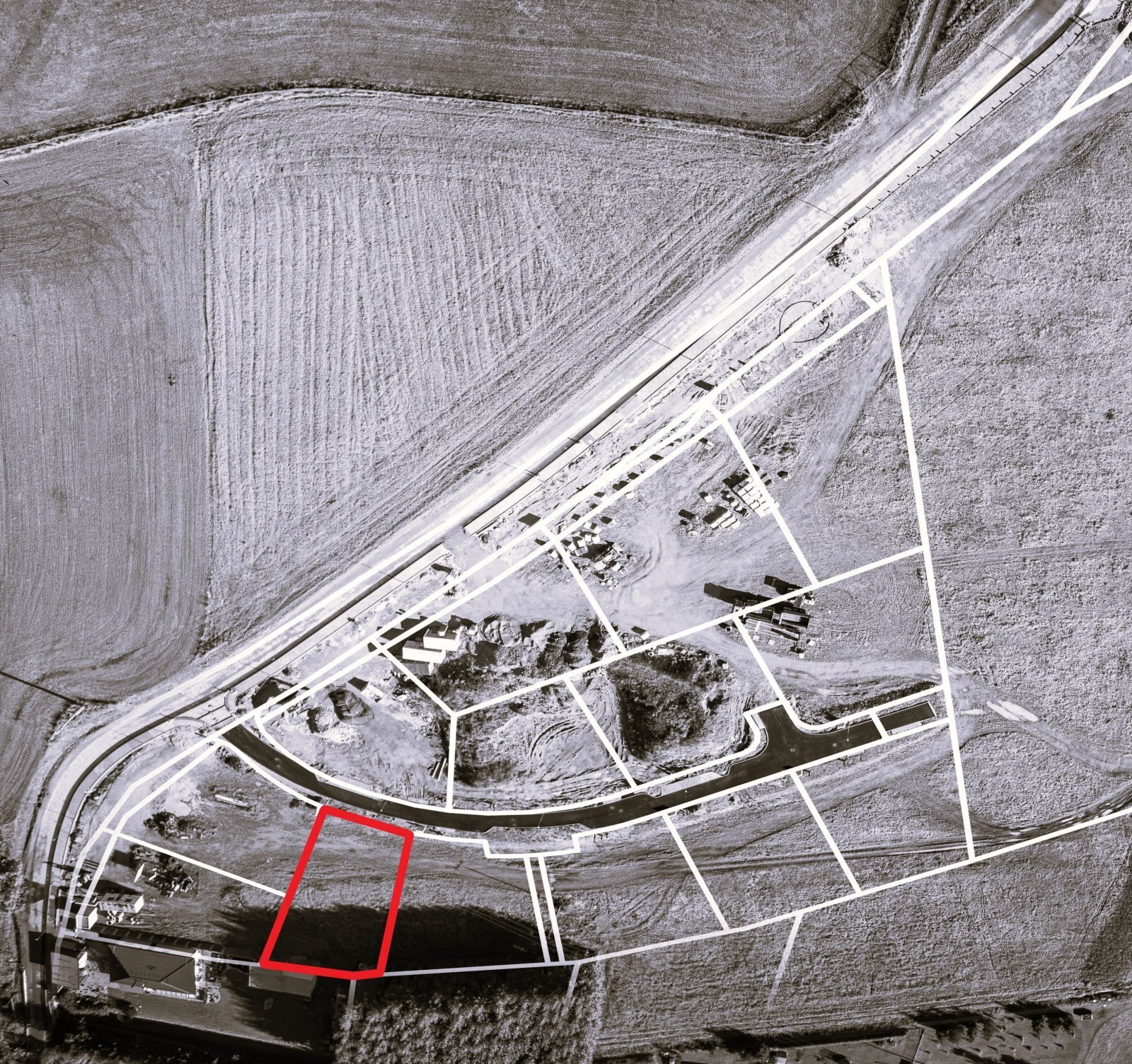 pozemek č. 3 čb.jpg