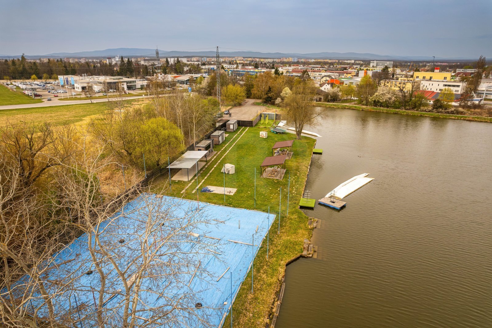 26-04-13 Nemanice Rekreační objekt Foto_09.jpg