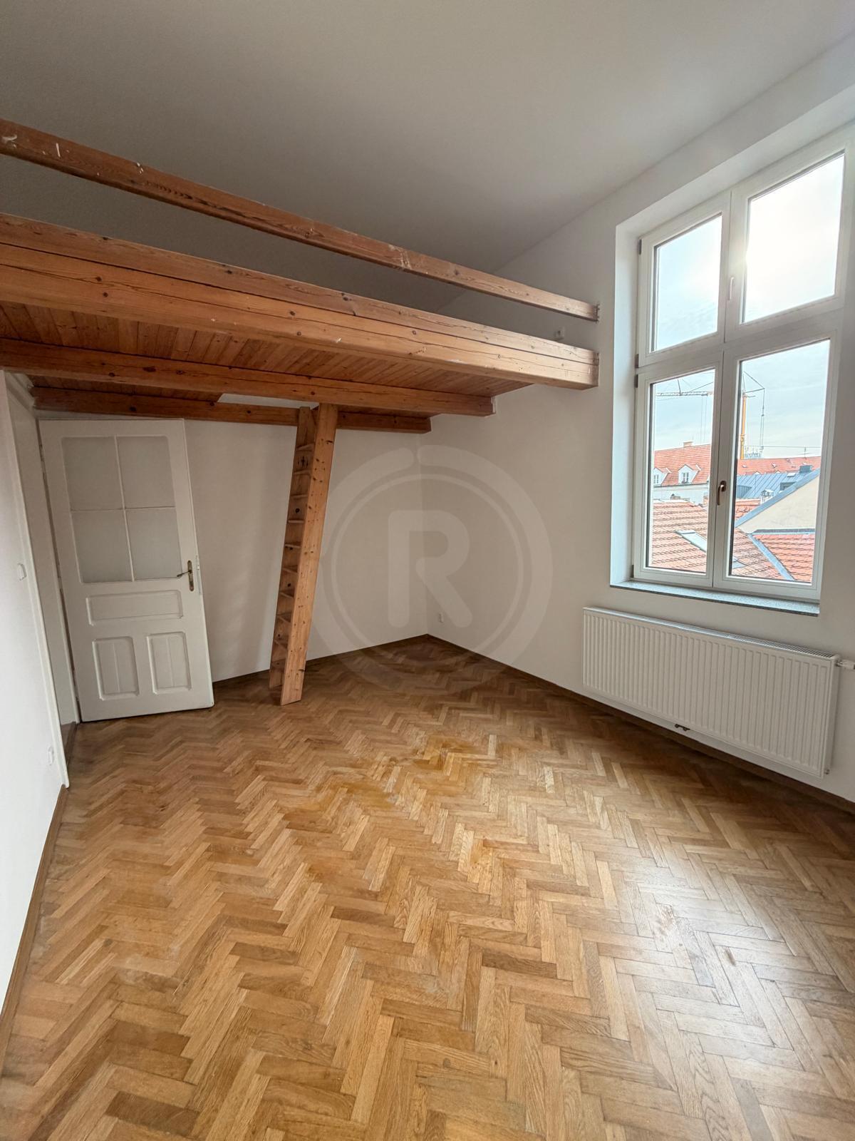 WhatsApp Image 2025-11-18 at 09.48.26.jpeg