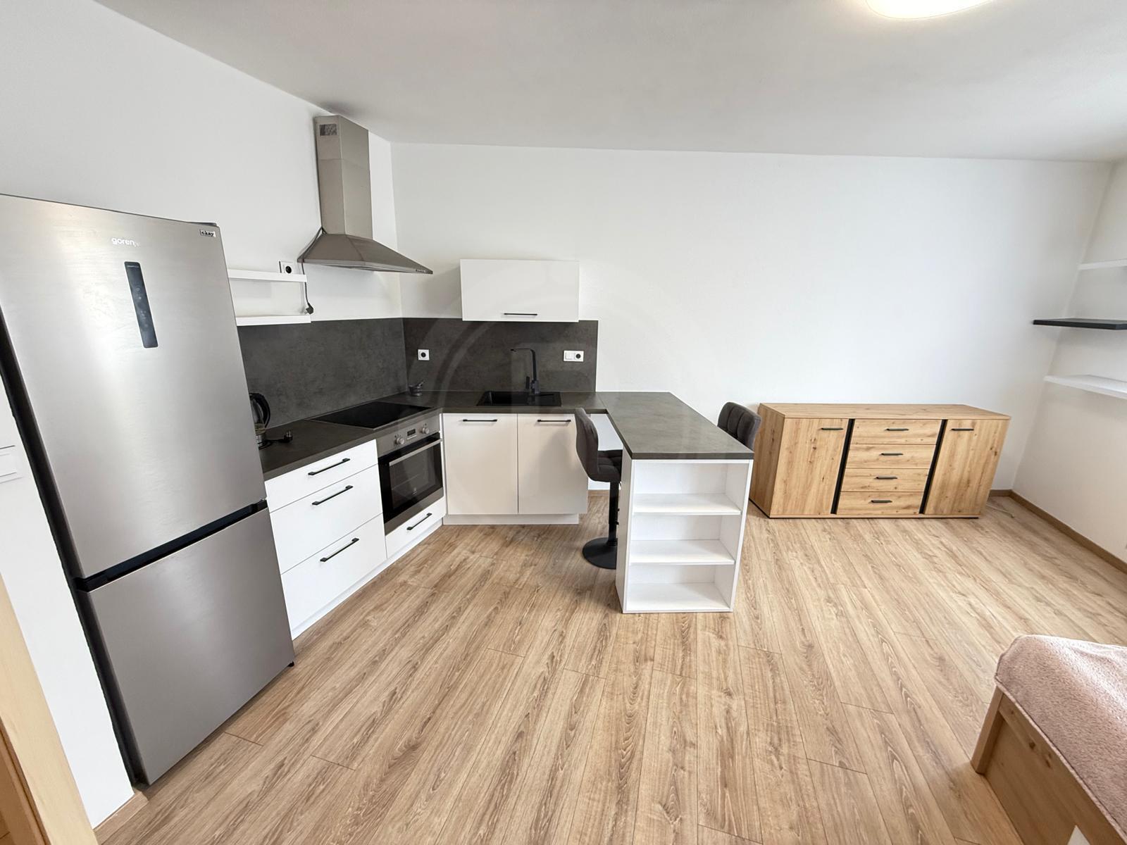 WhatsApp Image 2025-04-10 at 08.56.46 (7).jpeg