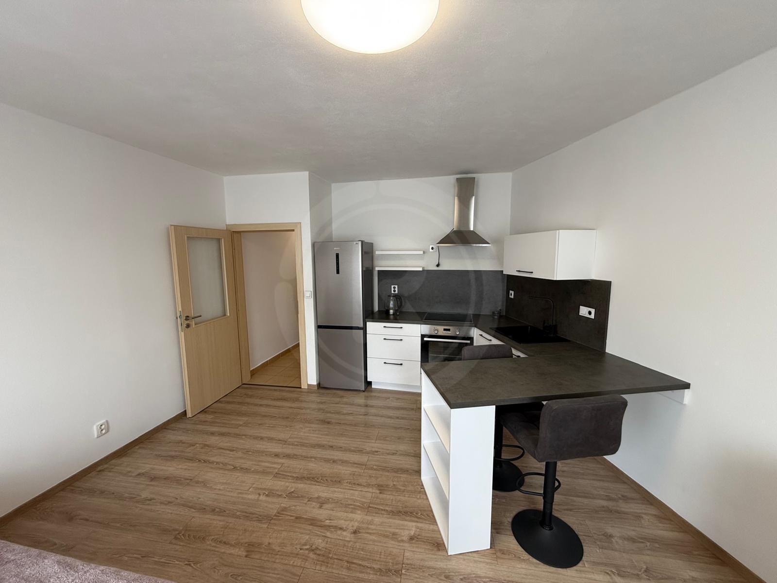 WhatsApp Image 2025-04-10 at 08.56.45 (7).jpeg