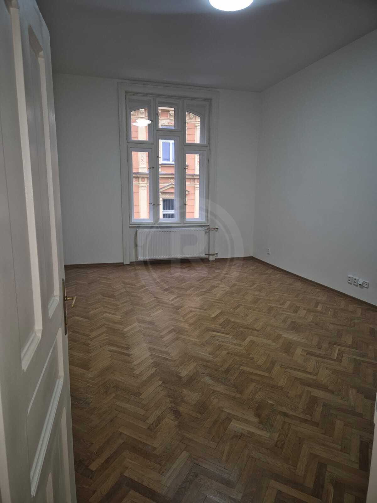 WhatsApp Image 2025-11-25 at 08.57.31.jpeg