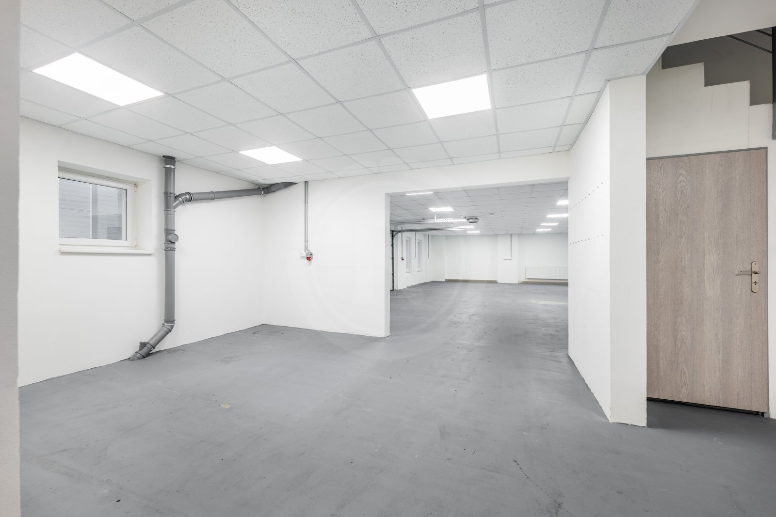 25-10-22 Ledenice Komerční prostor Foto_12.jpg