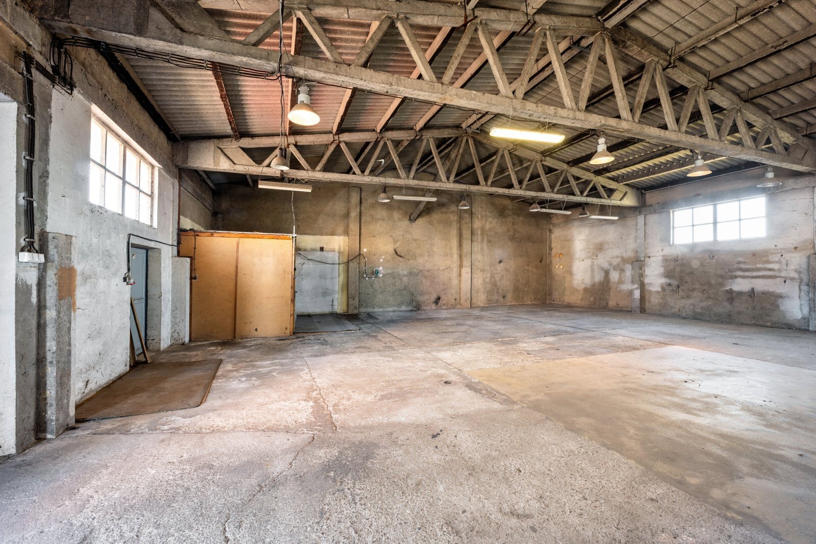 26-03-13 České Budějovice Komerční prostor Foto_01.jpg