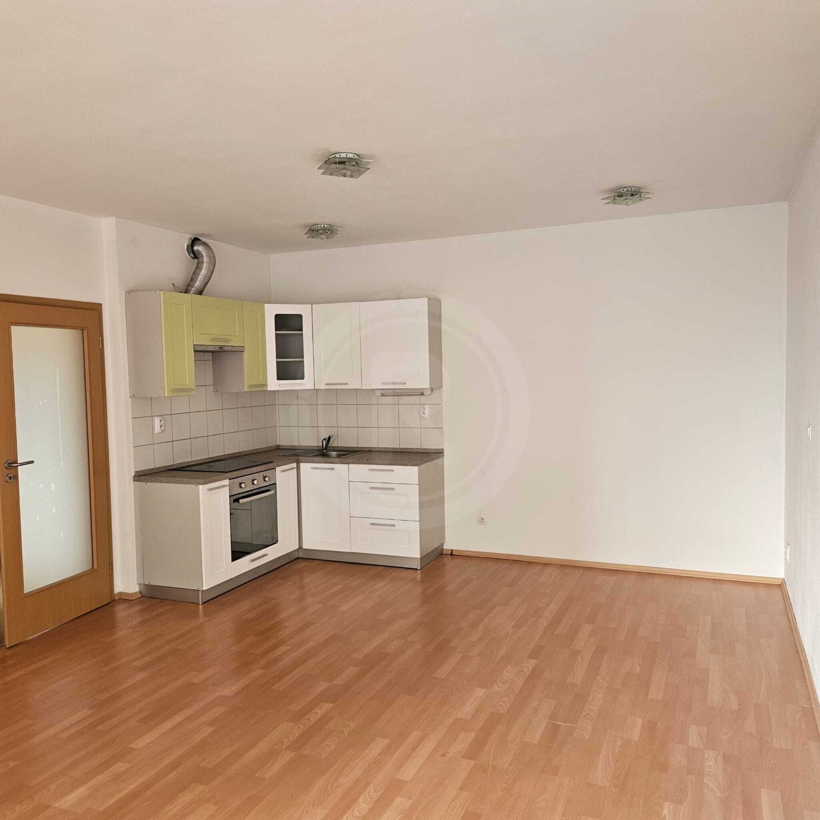 WhatsApp Image 2025-08-21 at 08.51.49 (2).jpeg