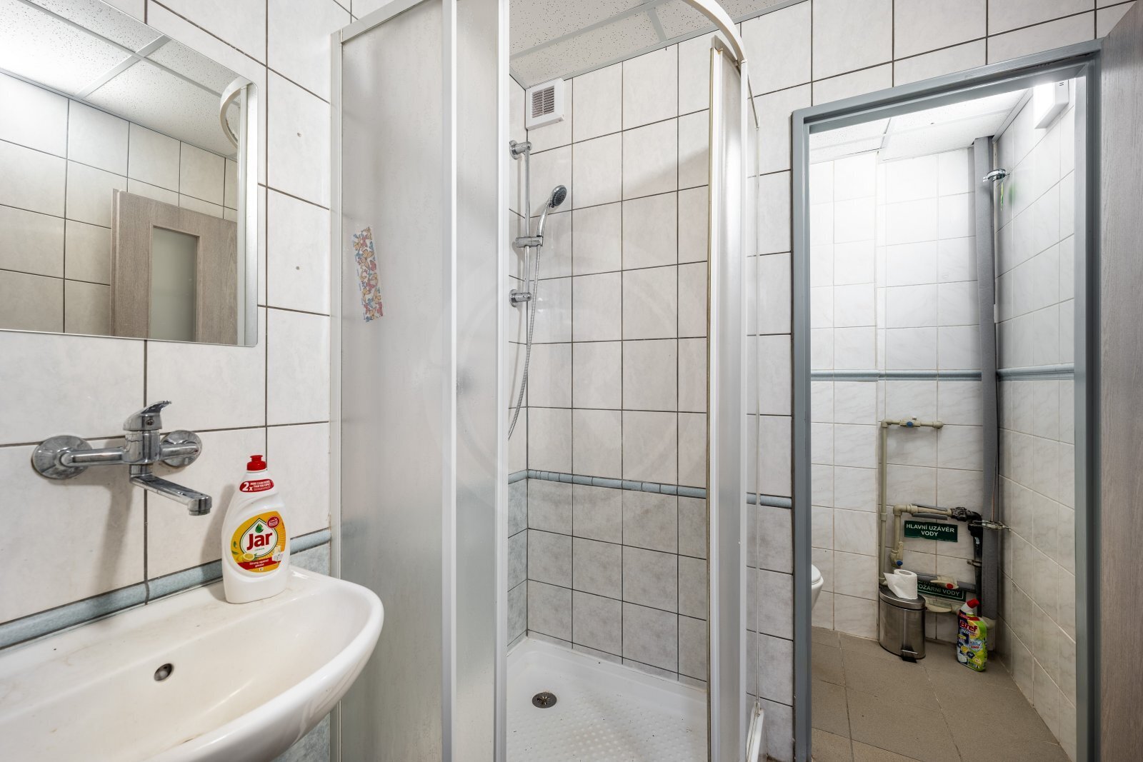 25-10-22 Ledenice Komerční prostor Foto_07.jpg