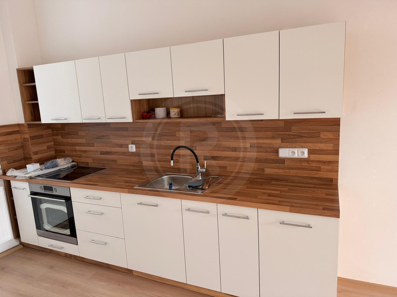 WhatsApp Image 2025-11-18 at 09.48.25.jpeg