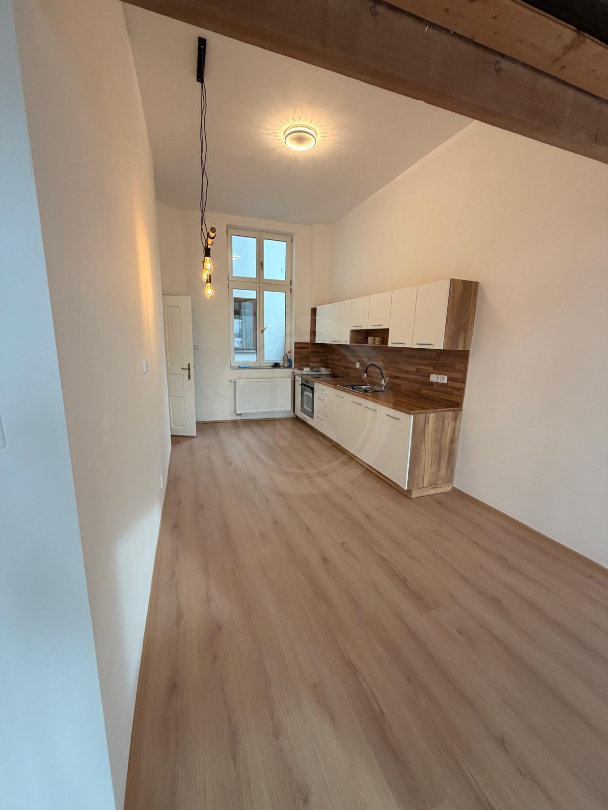 WhatsApp Image 2025-11-18 at 09.48.24 (2).jpeg