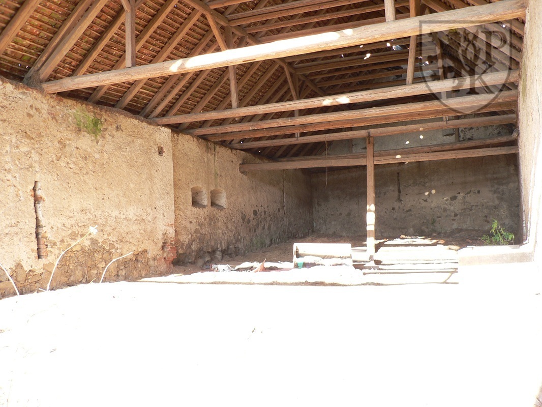 Tchoř. tvrz stod.JPG