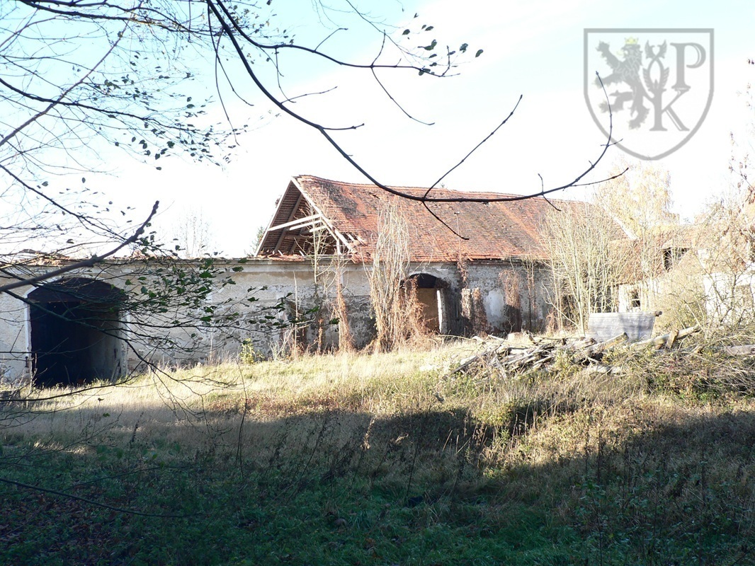 Tchoř. tvrz dv1.JPG